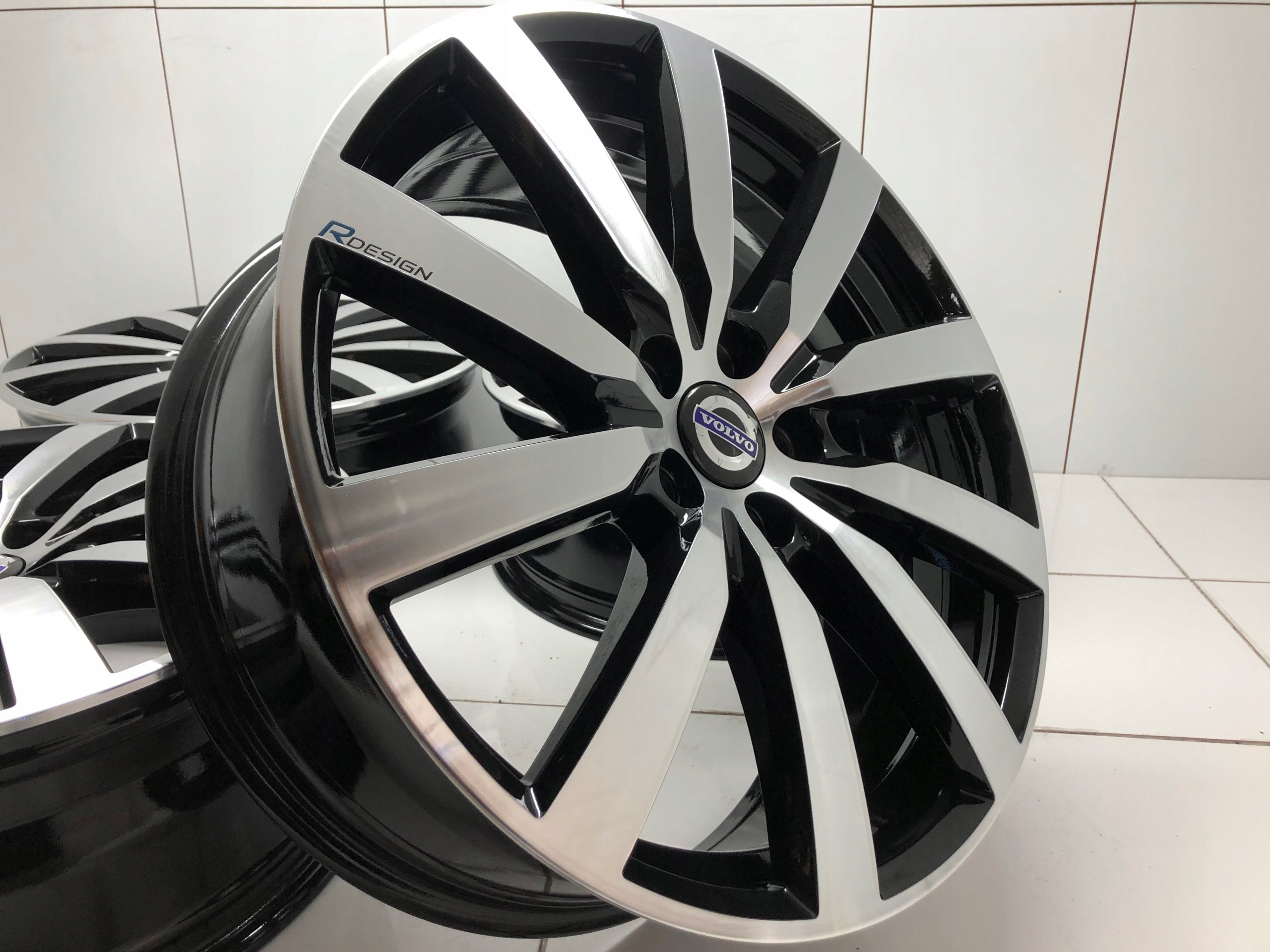 Alu Felge Volvo V60 XC40 142 V70 19 Zoll 7.5J 5x108 50ET 31423852