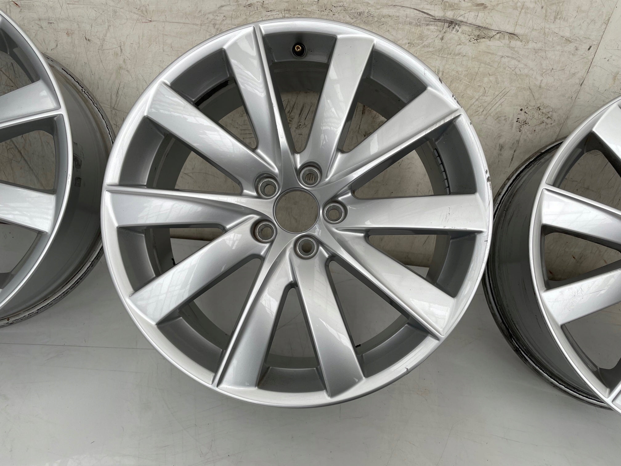 Alu Felge Volvo XC90 Aluminum rim 19 Zoll 8.0J 5x108 42,5ET 31362276