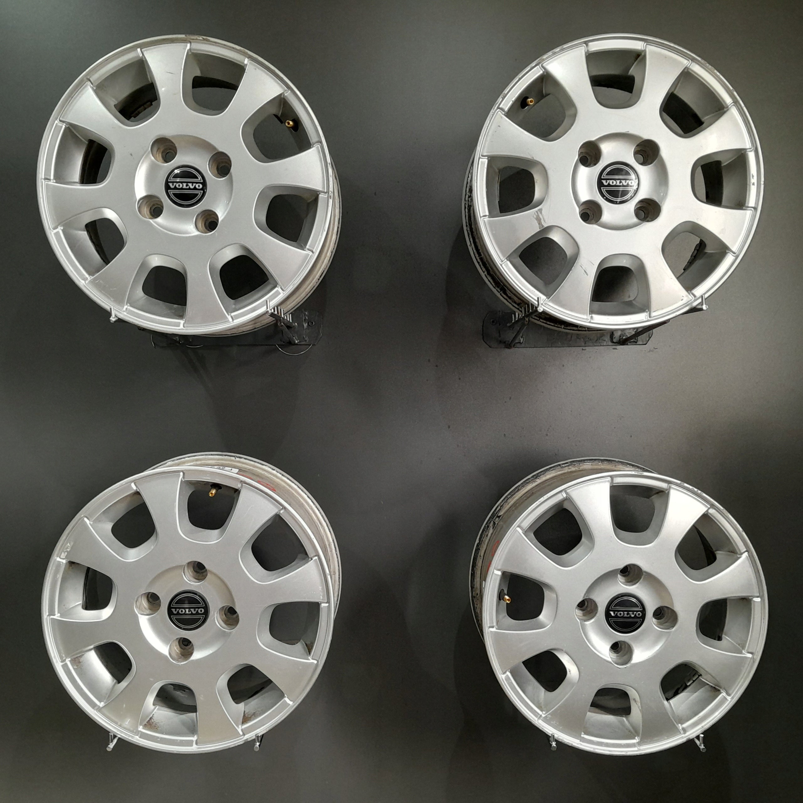  Alu Felge Volvo V40 Aluminum rim 15 Zoll 6.0J 4x114.3 44ET 30620560 product image