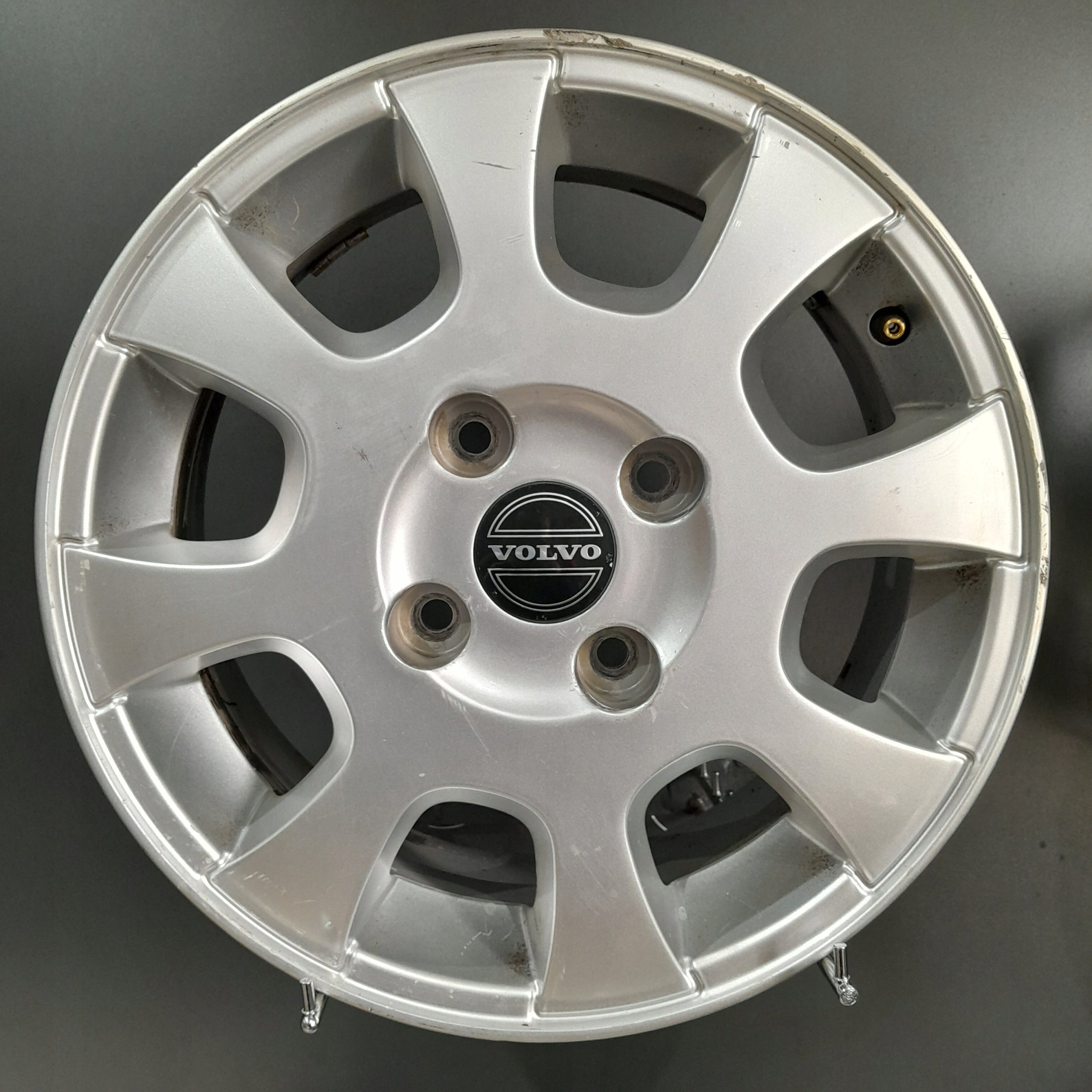 Alu Felge Volvo V40 Aluminum rim 15 Zoll 6.0J 4x114.3 44ET 30620560