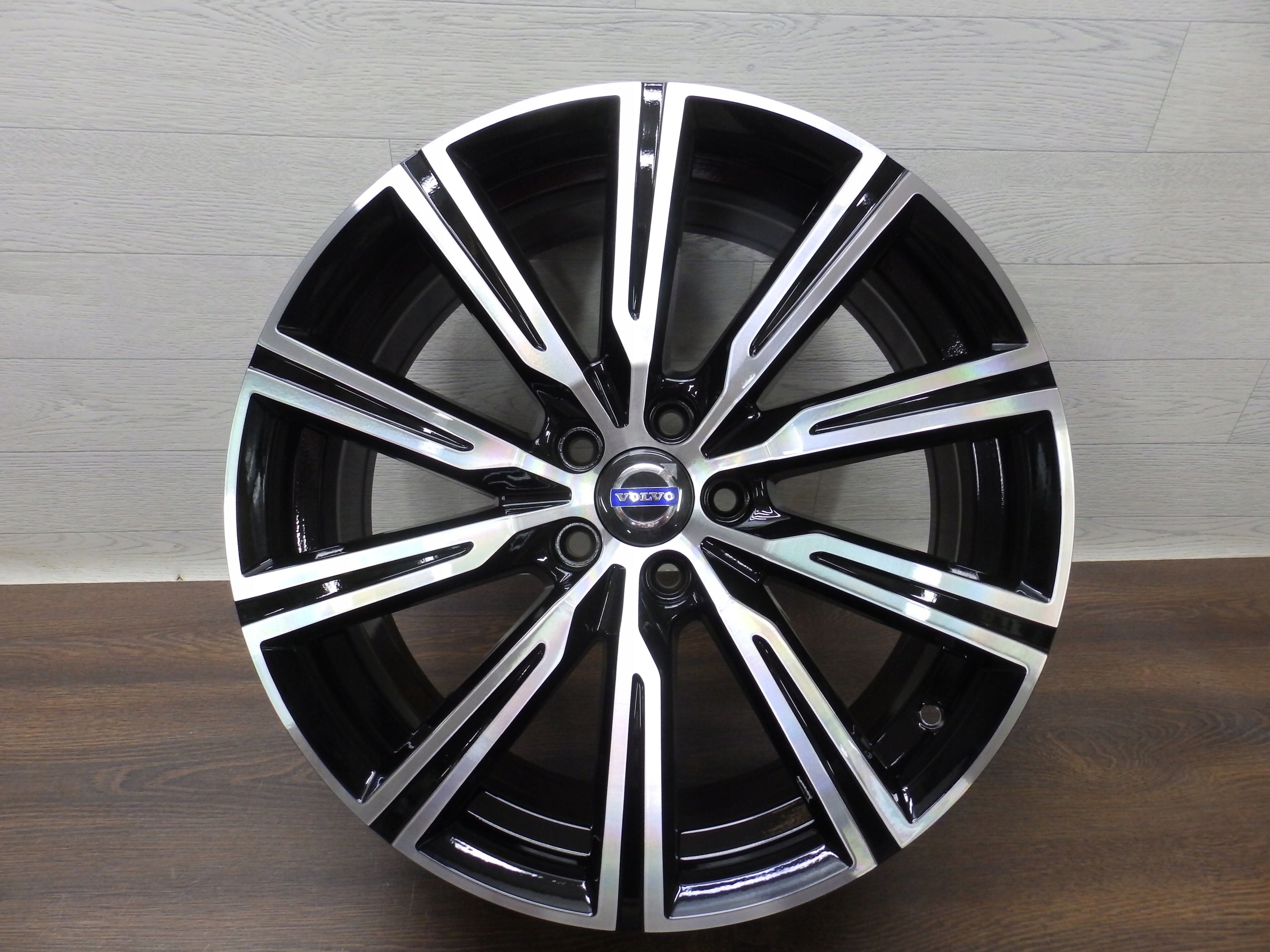 Alu Felge Volvo XC60 XC40 Aluminum rim 19 Zoll 7.5J 5x108 50,5ET 31423852