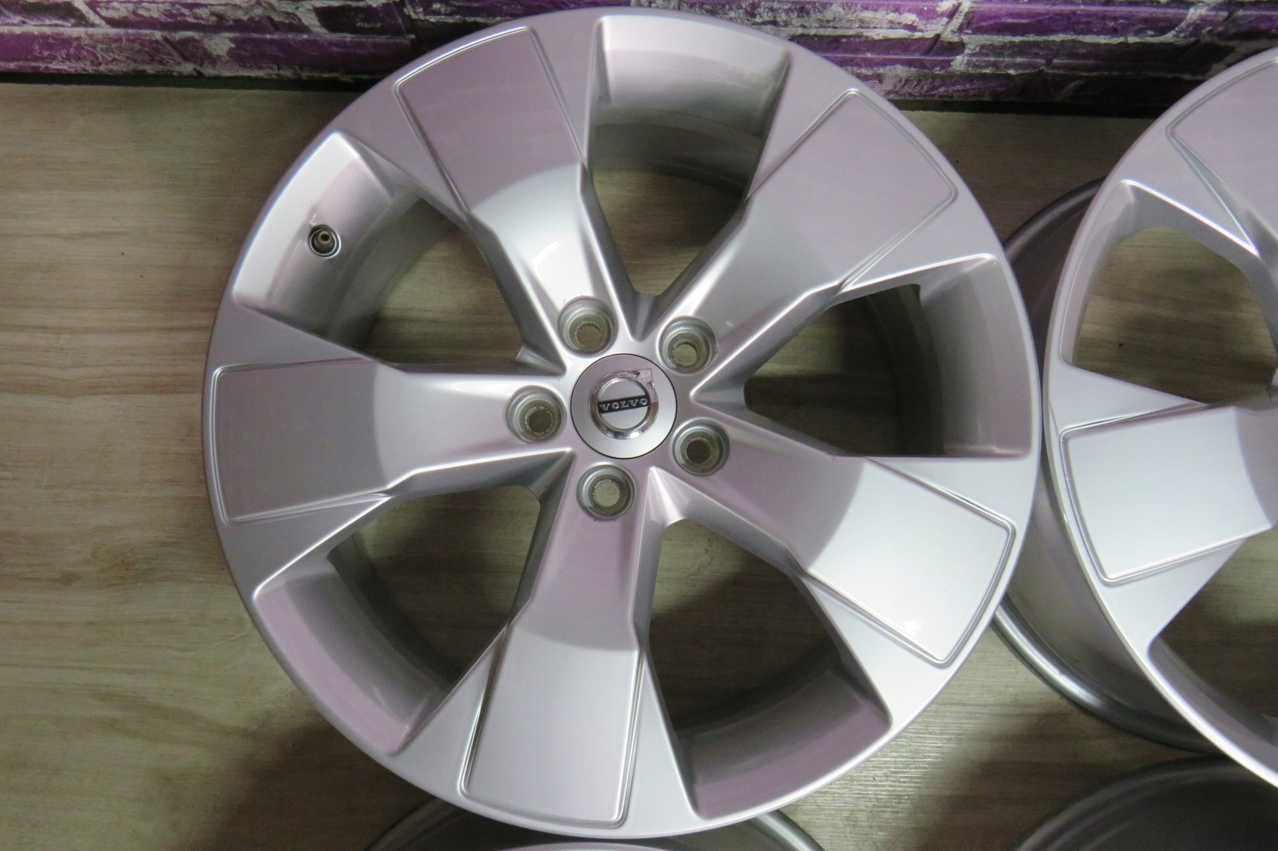 Alu Felge Volvo V60 V50 V40 V70 Aluminum rim 18 Zoll 7.5J 5x108 50,5ET