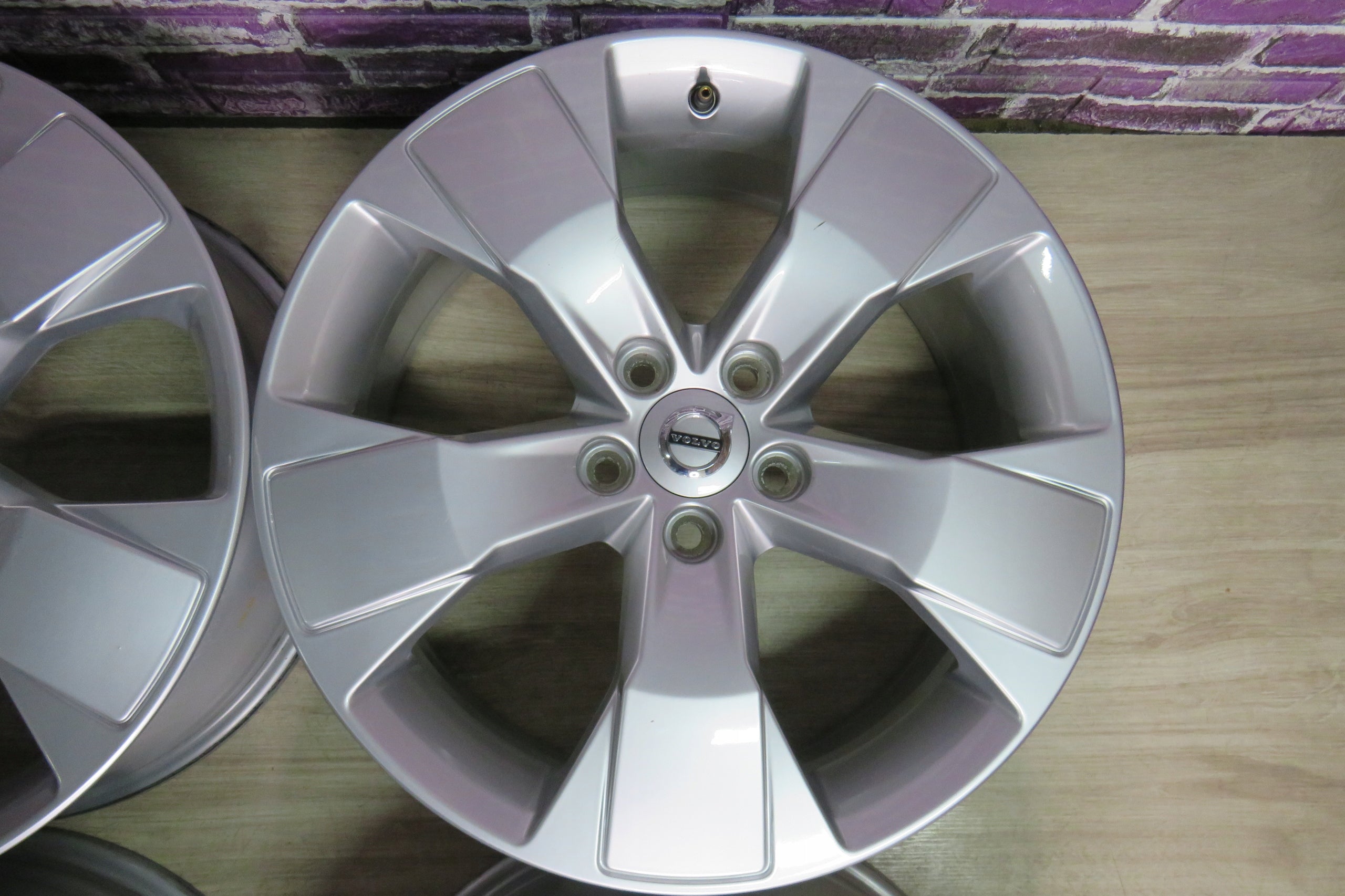 Alu Felge Volvo V60 V50 V40 V70 Aluminum rim 18 Zoll 7.5J 5x108 50,5ET