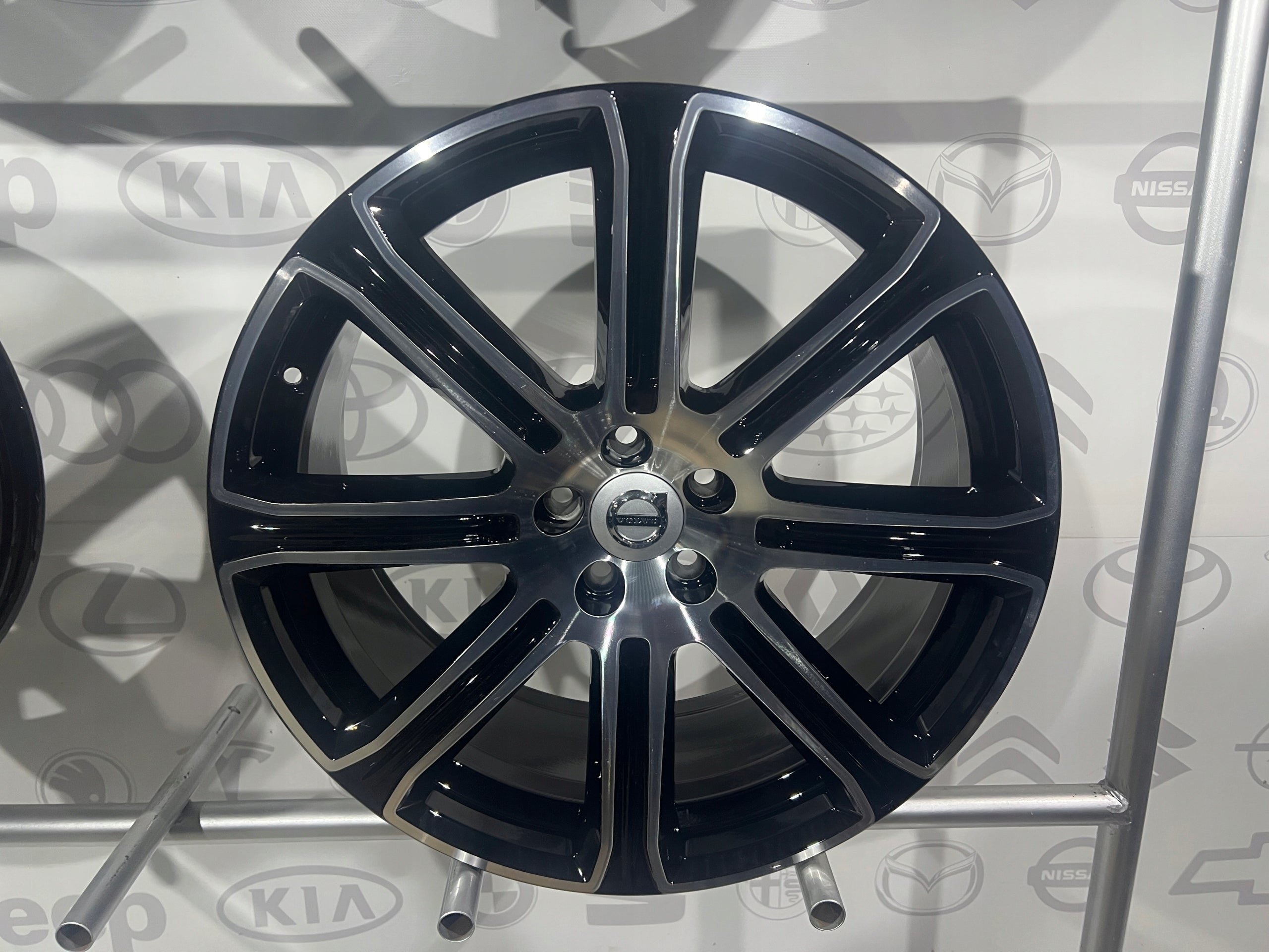  Alu Felge Volvo XC60 S90 XC40 XC90 20 Zoll 8.5J 5x108 47ET 31381534 product image