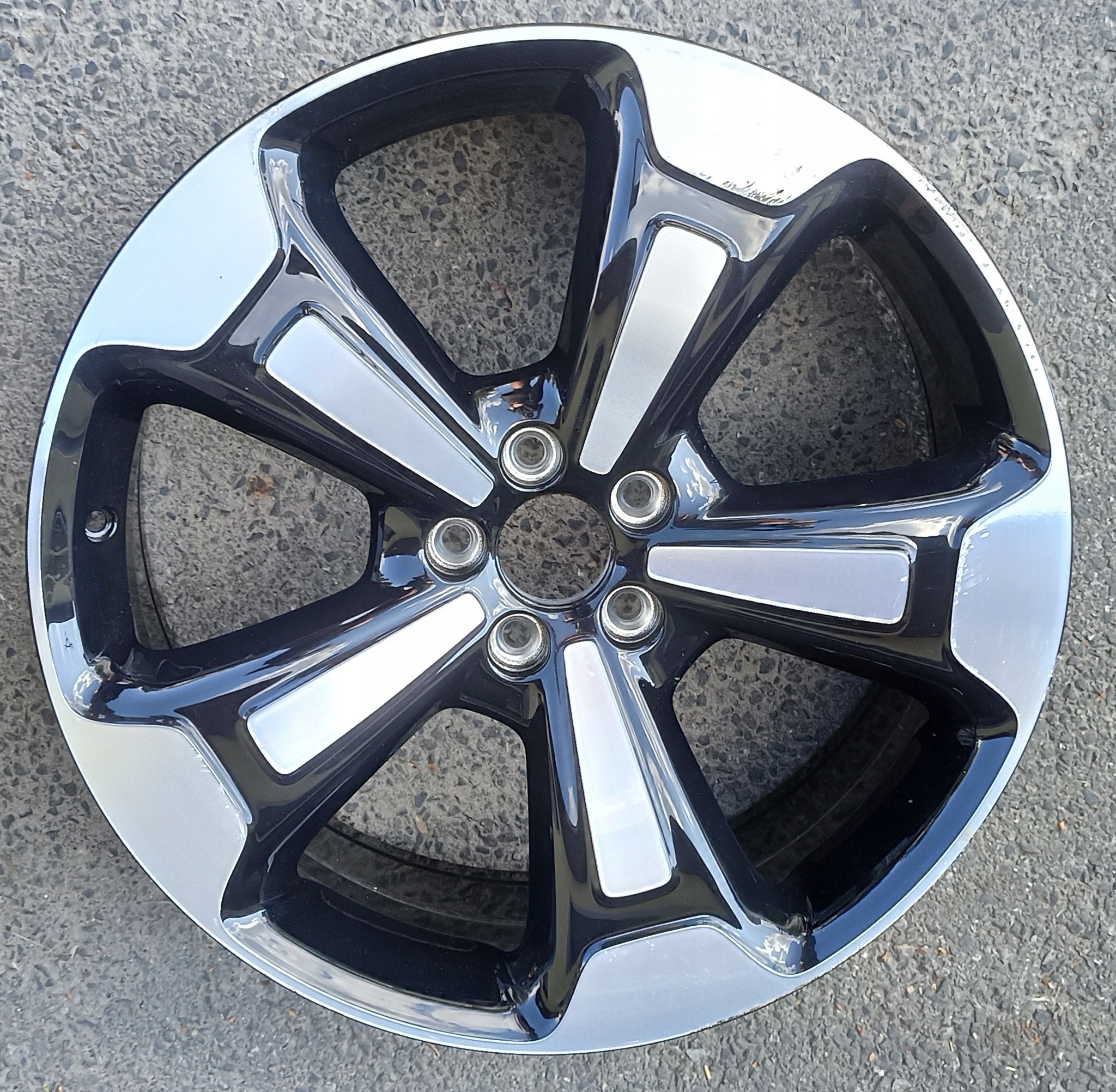 Alu Felge Volvo V60 S60 XC40 XC60 XC90 20 Zoll 8.0J 5x108 50,5ET 32209449