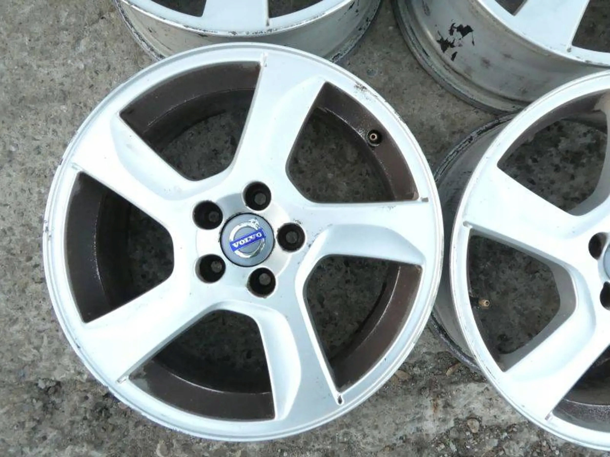 Alu Felge Volvo V60 S60 S80 V70 Aluminum rim 17 Zoll 7.0J 5x108