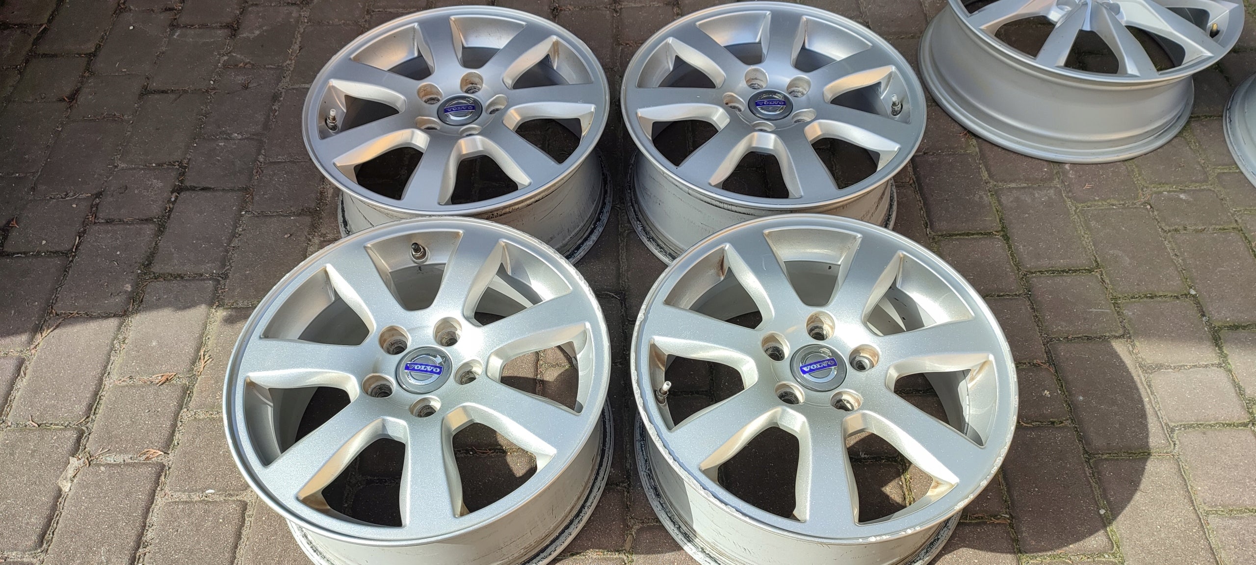 Alu Felge Volvo V60 S60 Aluminum rim 16 Zoll 7.0J 5x108 50ET 31200601