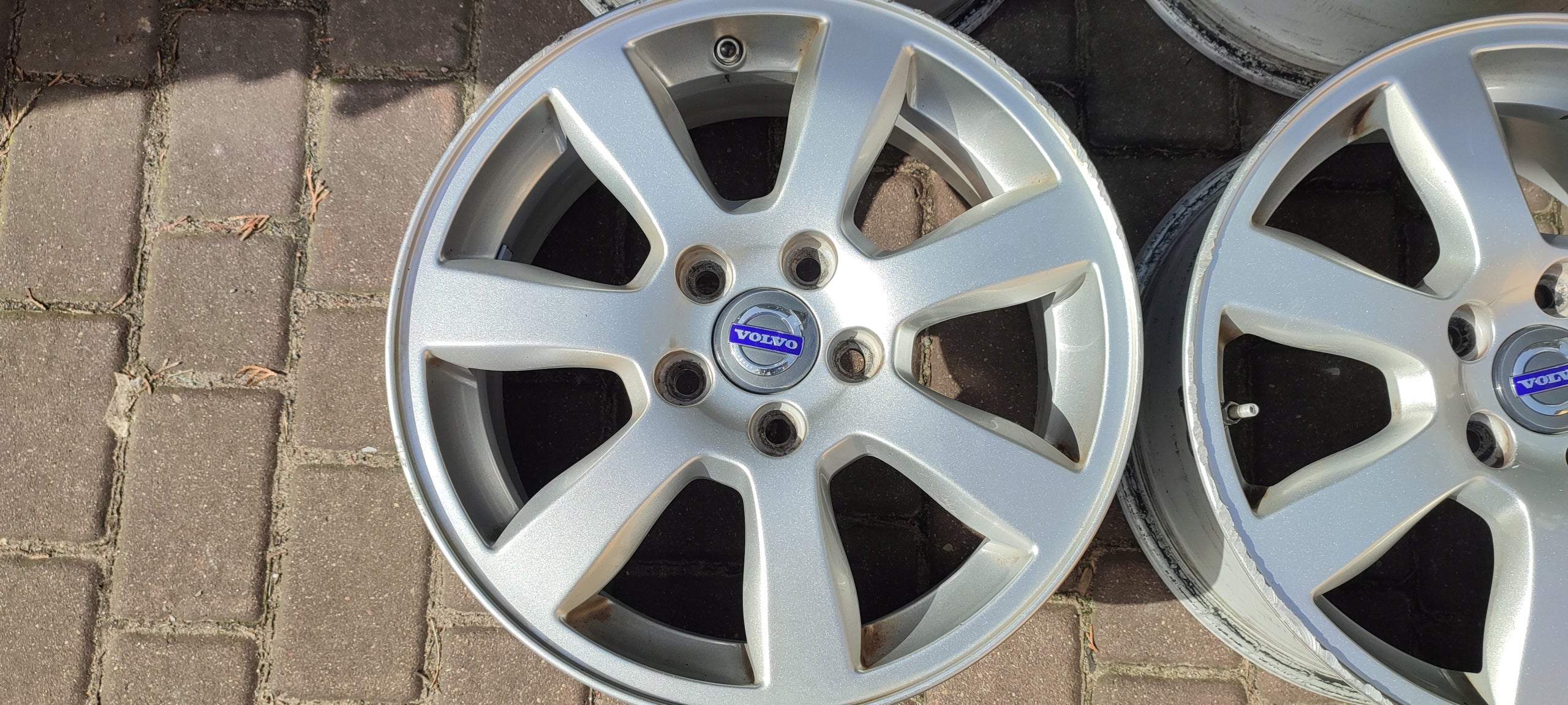 Alu Felge Volvo V60 S60 Aluminum rim 16 Zoll 7.0J 5x108 50ET 31200601