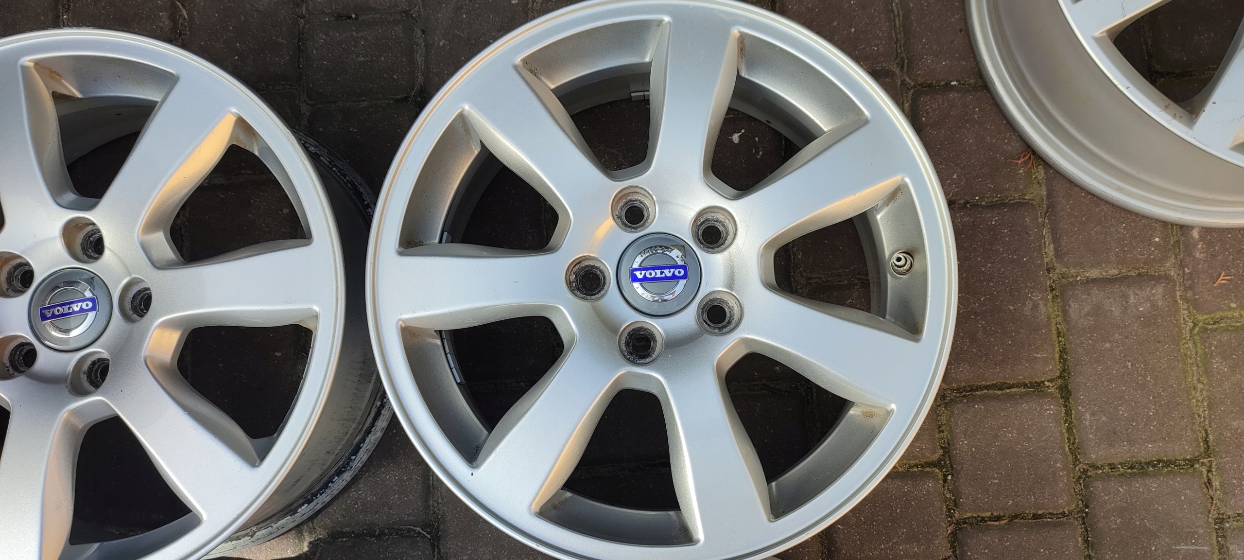 Alu Felge Volvo V60 S60 Aluminum rim 16 Zoll 7.0J 5x108 50ET 31200601