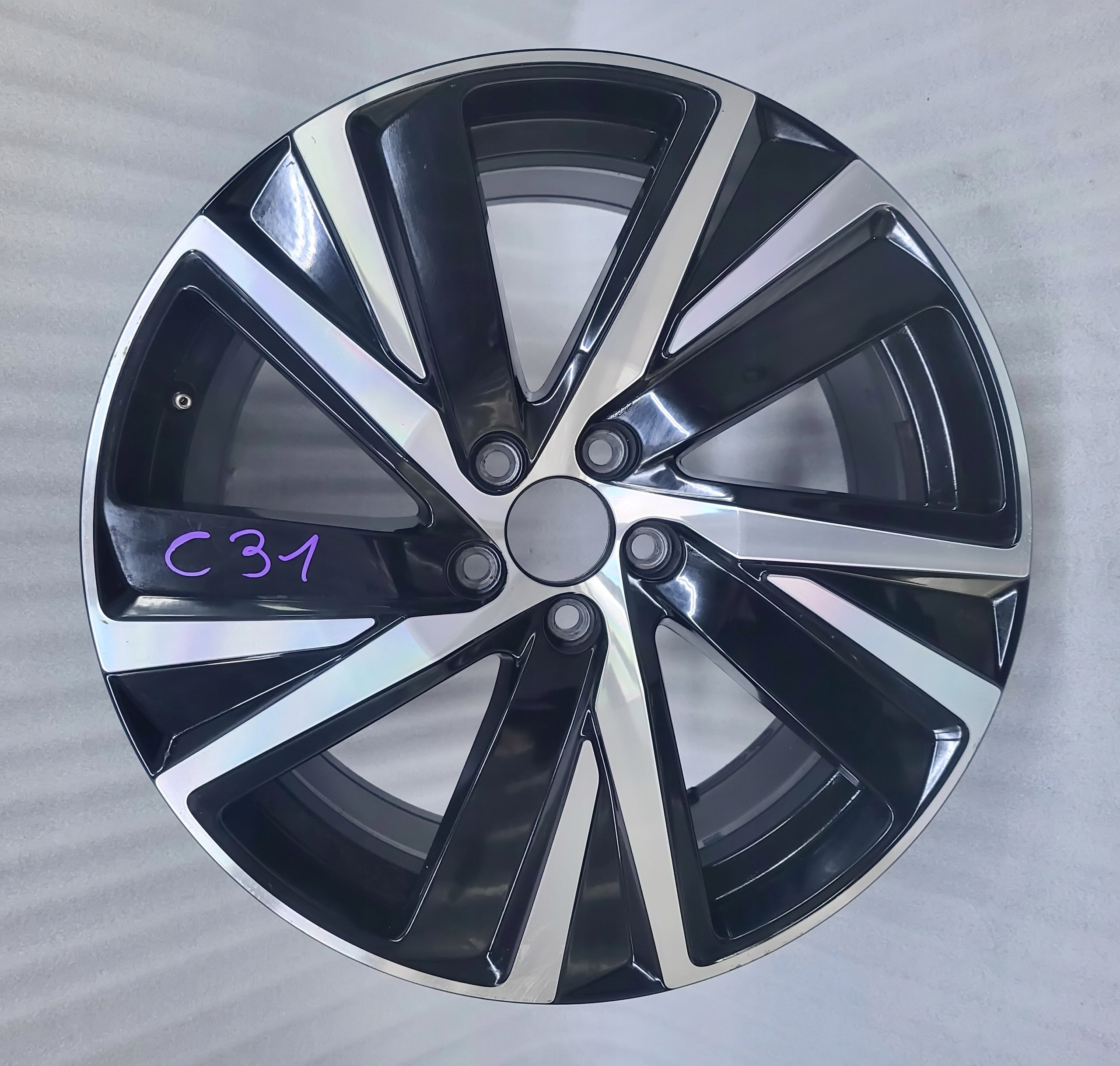 1x Alu Felge Volvo S90 S60 Aluminum rim 19 Zoll 8.5J 5x108 47ET 32243394