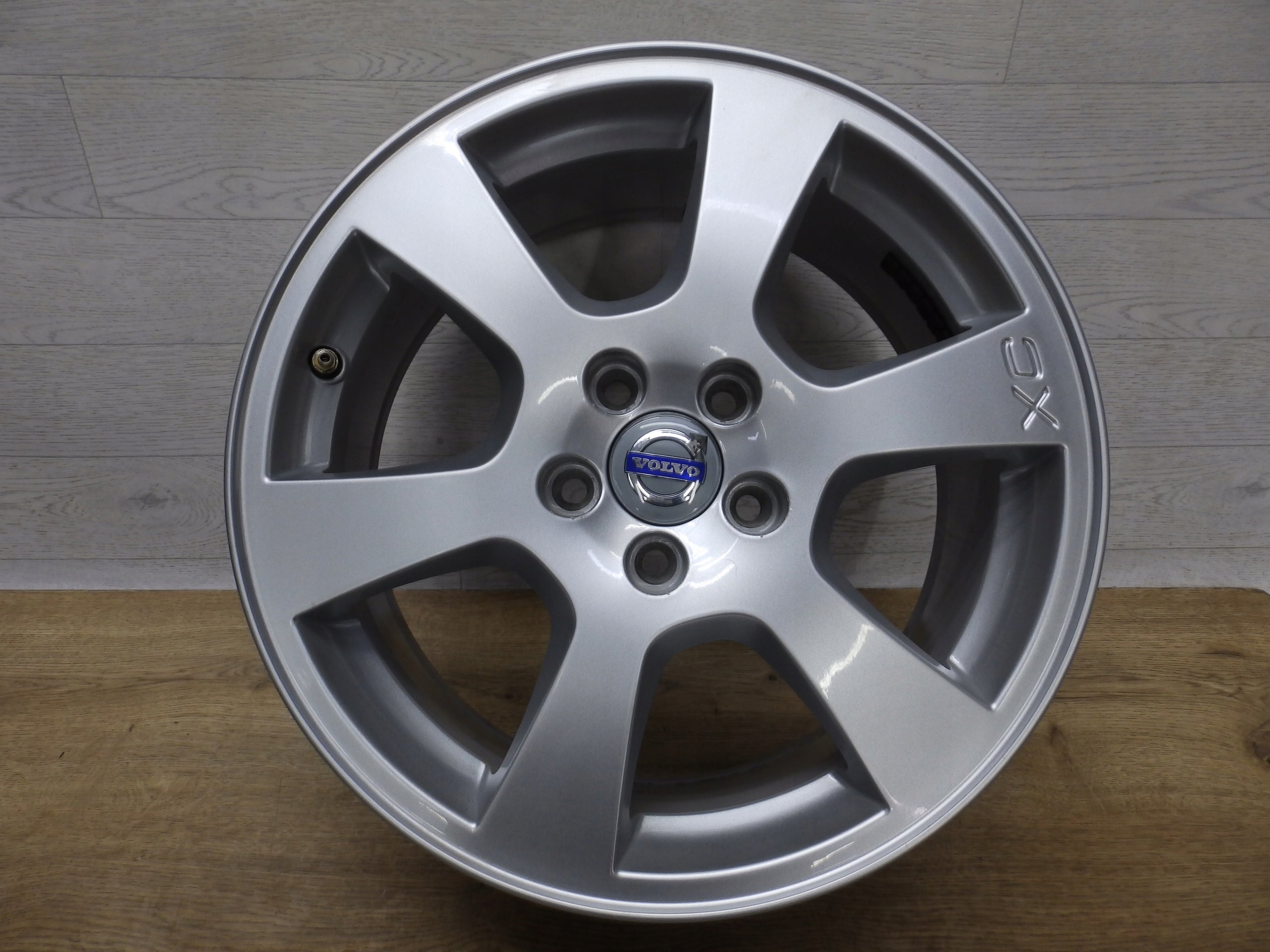 Alu Felge Volvo XC60 Aluminum rim 17 Zoll 7.5J 5x112 55ET 30671480