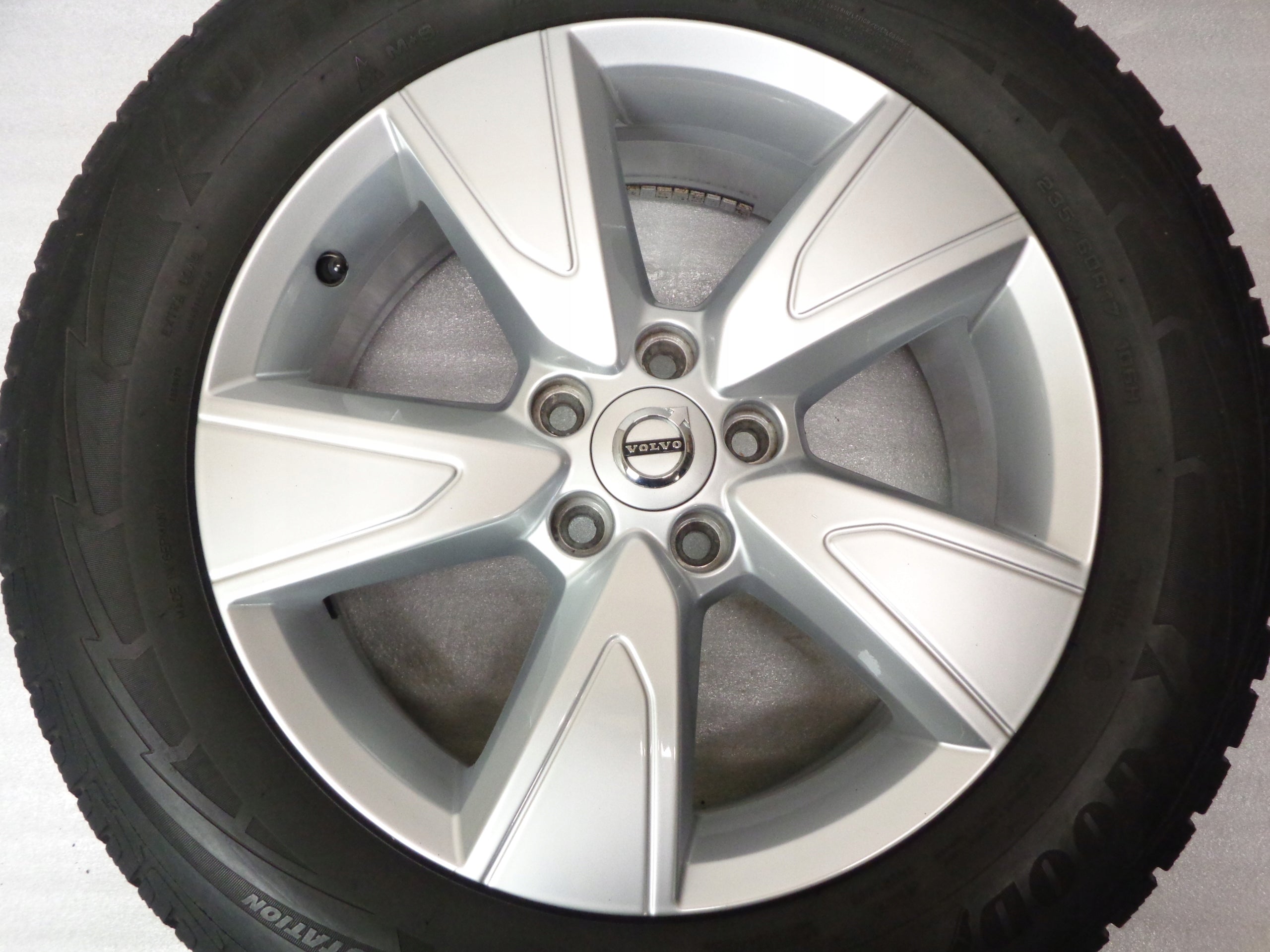 Alu Felge Volvo XC60 XC70 XC40 C70 17 Zoll 7.5J 5x108 50,5ET 31680565