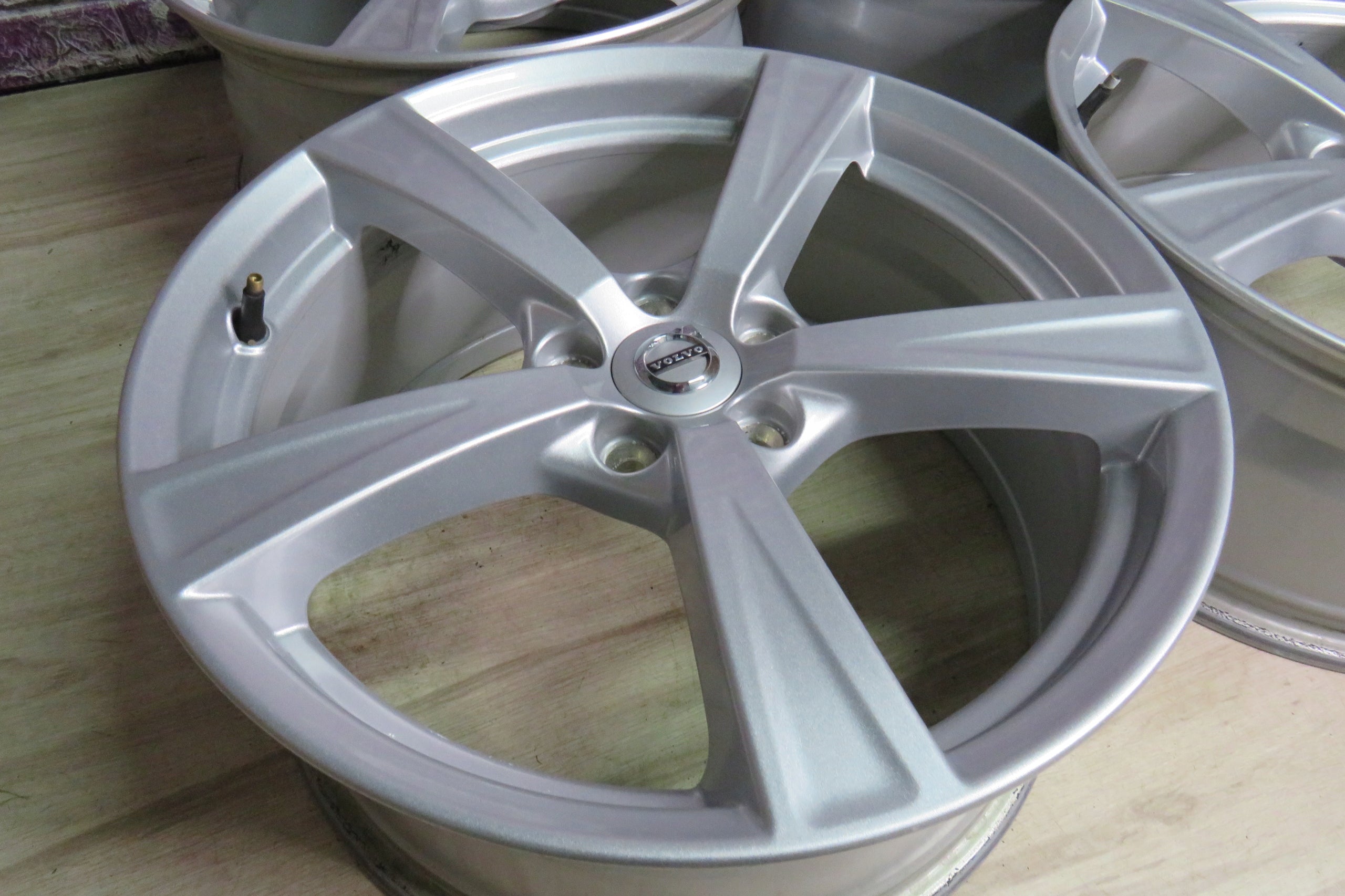 Alu Felge Volvo V60 V50 V40 V70 Aluminum rim 18 Zoll 8.0J 5x108 42,5ET