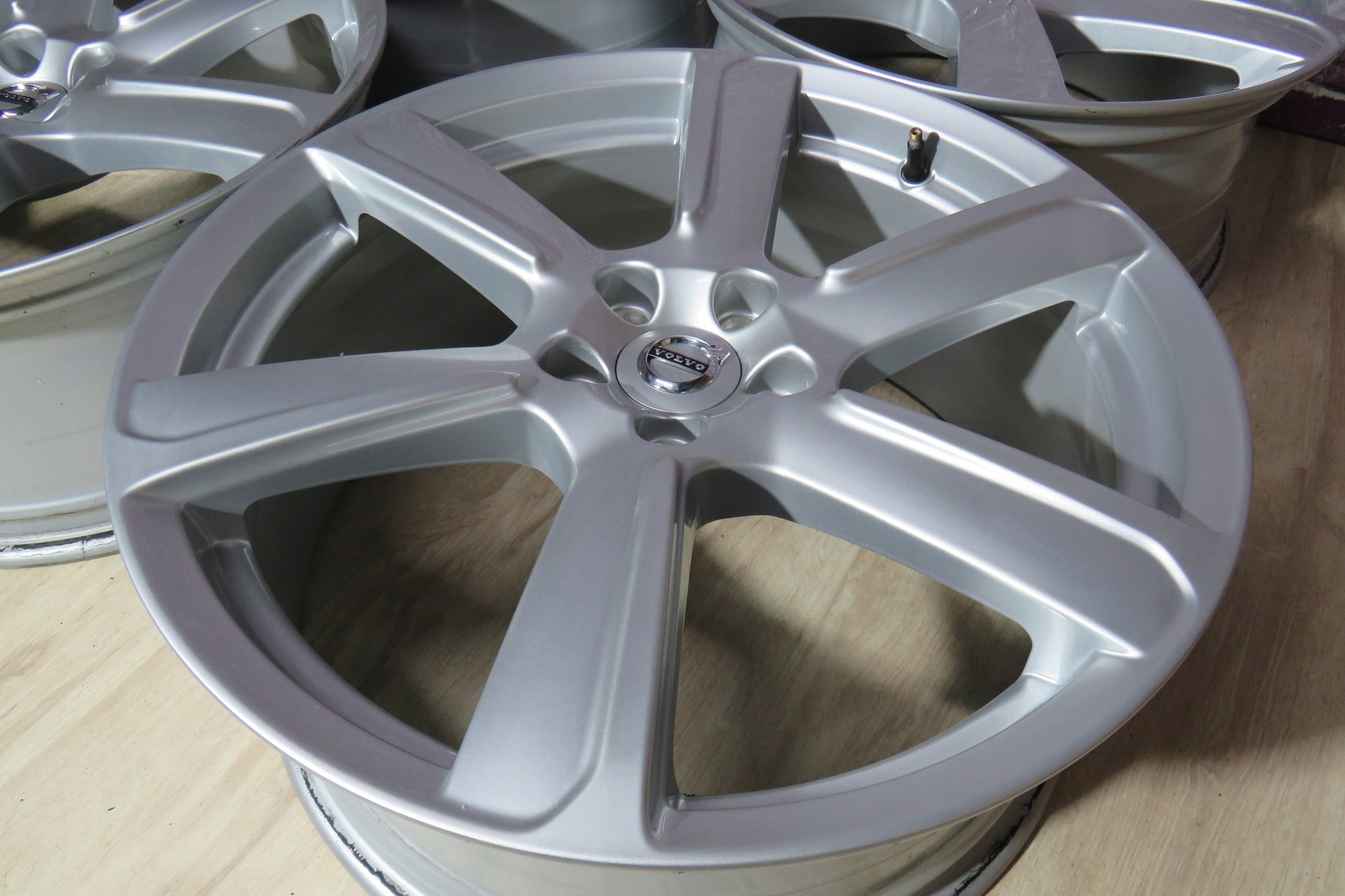 Alu Felge Volvo V60 V50 V40 V70 Aluminum rim 19 Zoll 8.0J 5x108 42,5ET