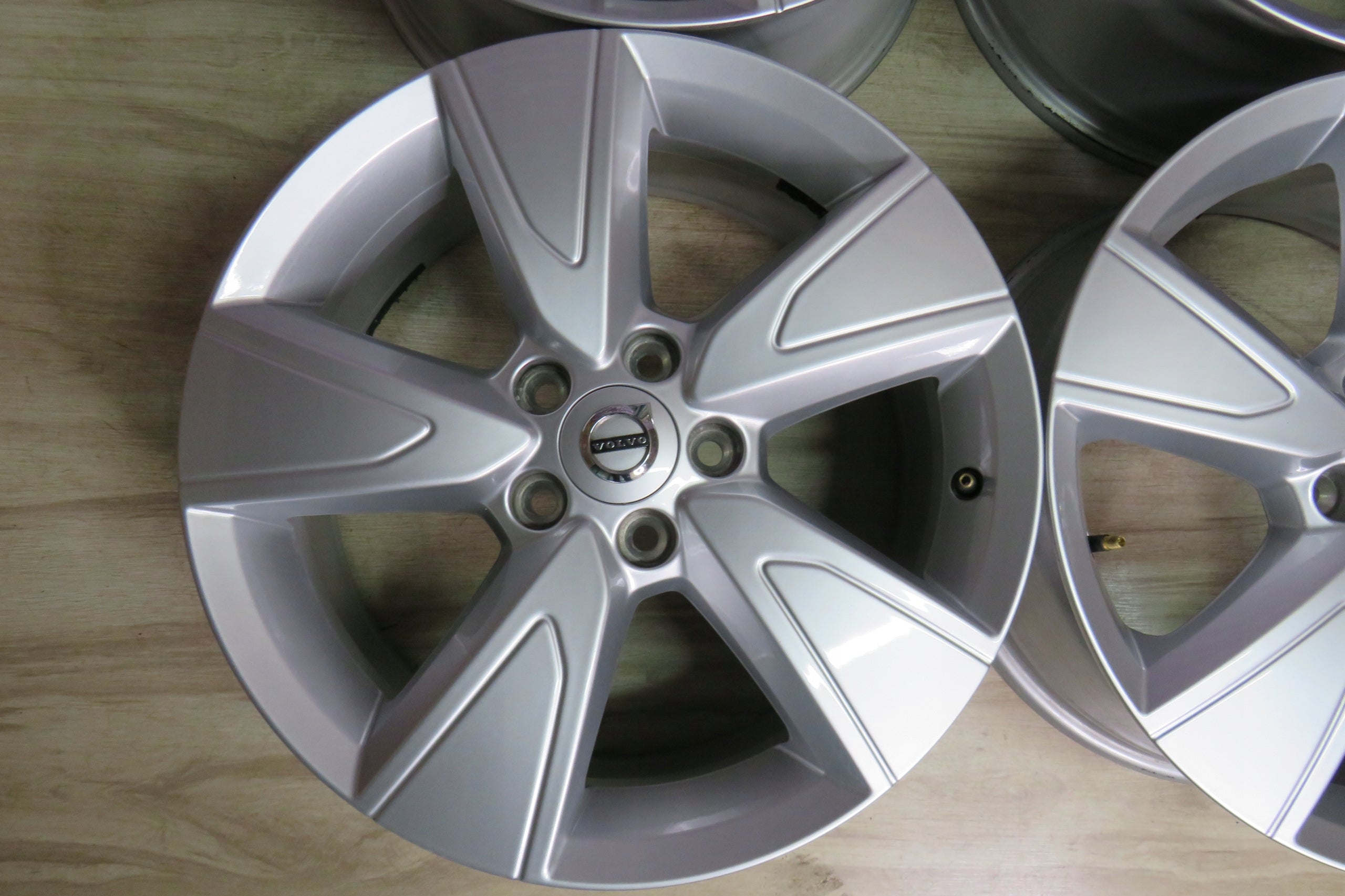 Alu Felge Volvo C30 V60 V50 V40 S40 Aluminum rim 17 Zoll 7.5J 5x108 50,5ET