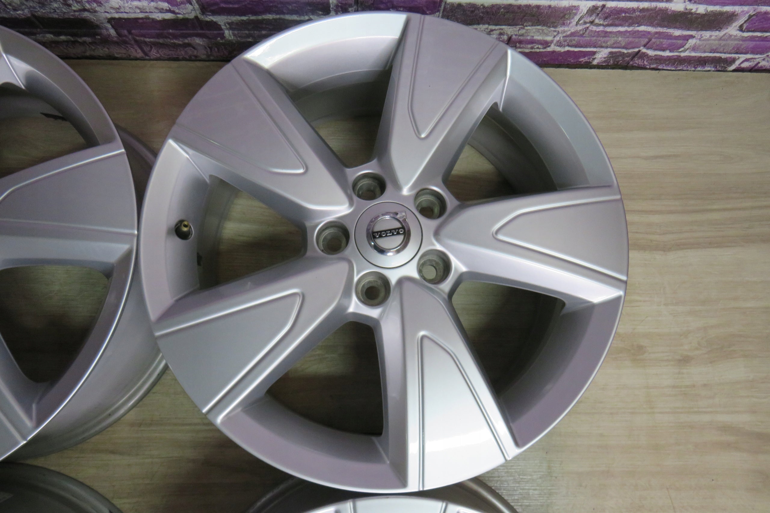 Alu Felge Volvo C30 V60 V50 V40 S40 Aluminum rim 17 Zoll 7.5J 5x108 50,5ET