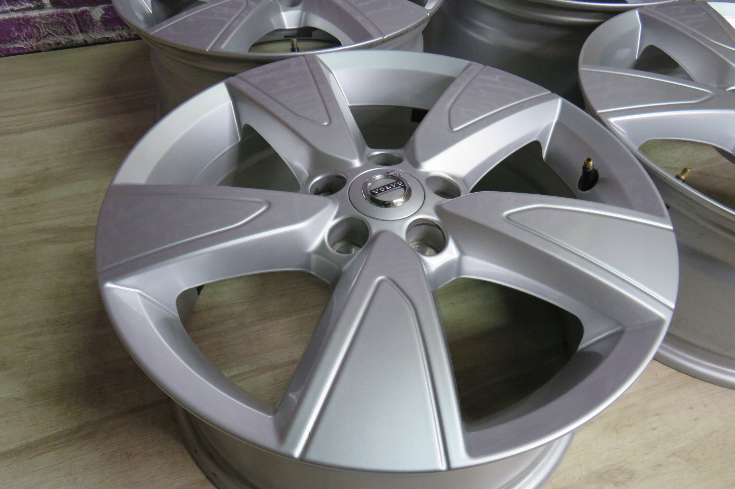 Alu Felge Volvo C30 V60 V50 V40 S40 Aluminum rim 17 Zoll 7.5J 5x108 50,5ET