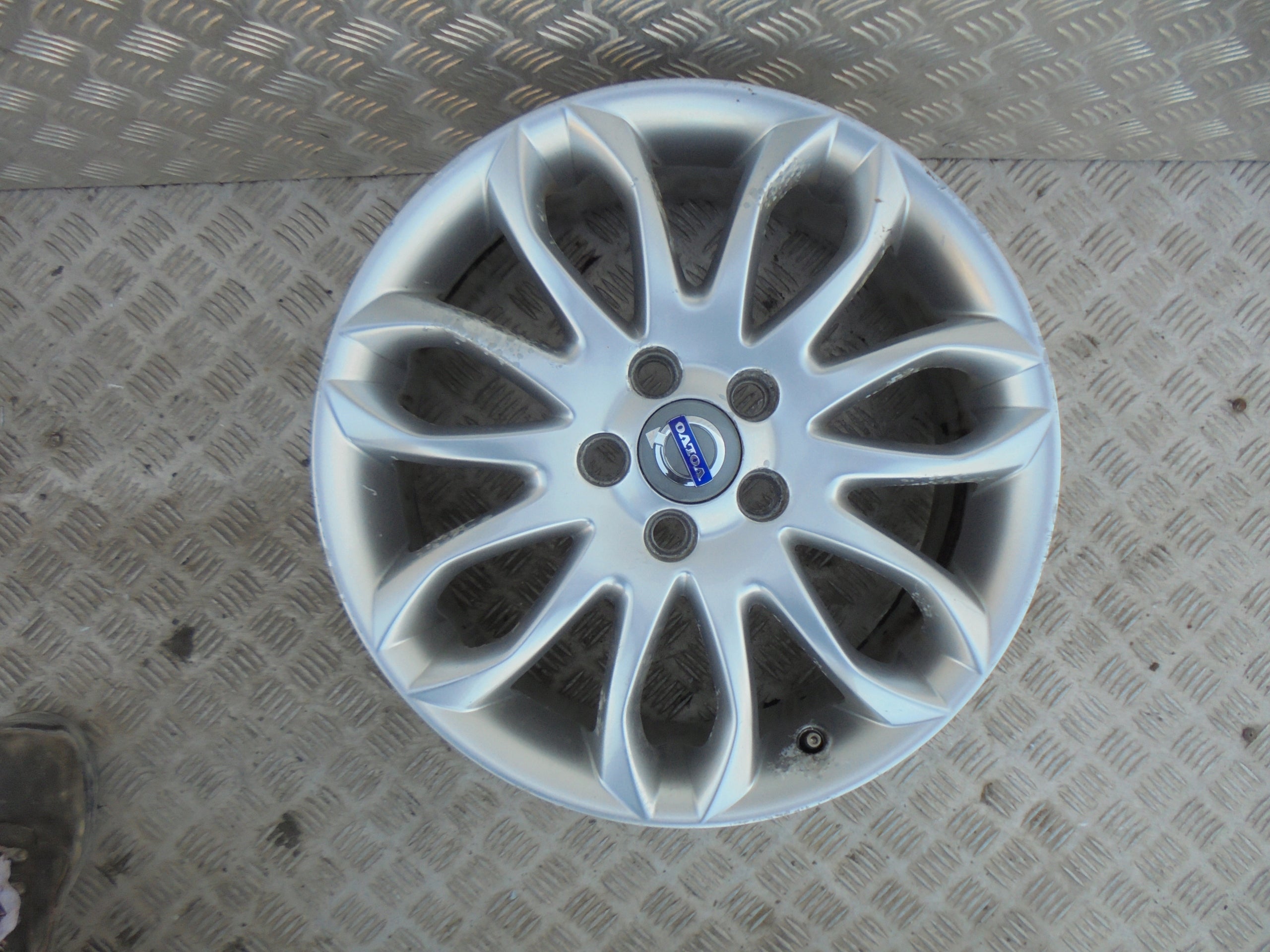 Alu Felge Volvo S40 Aluminum rim 17 Zoll 7.0J 5x108 52,5ET