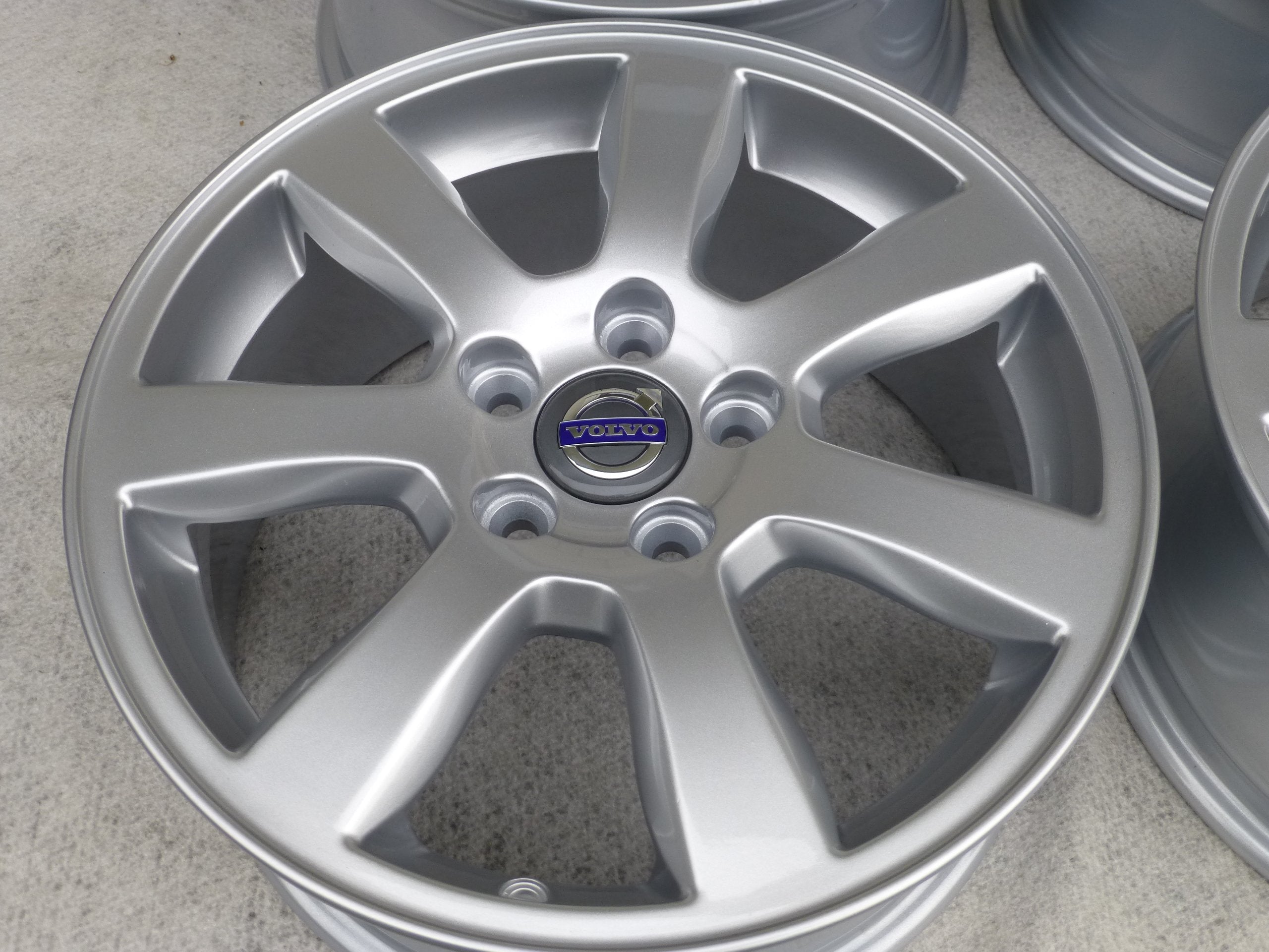 Alu Felge Volvo C30 V50 XC40 S60 S80 V40 V70 Aluminum rim 16 Zoll 7.0J 5x108