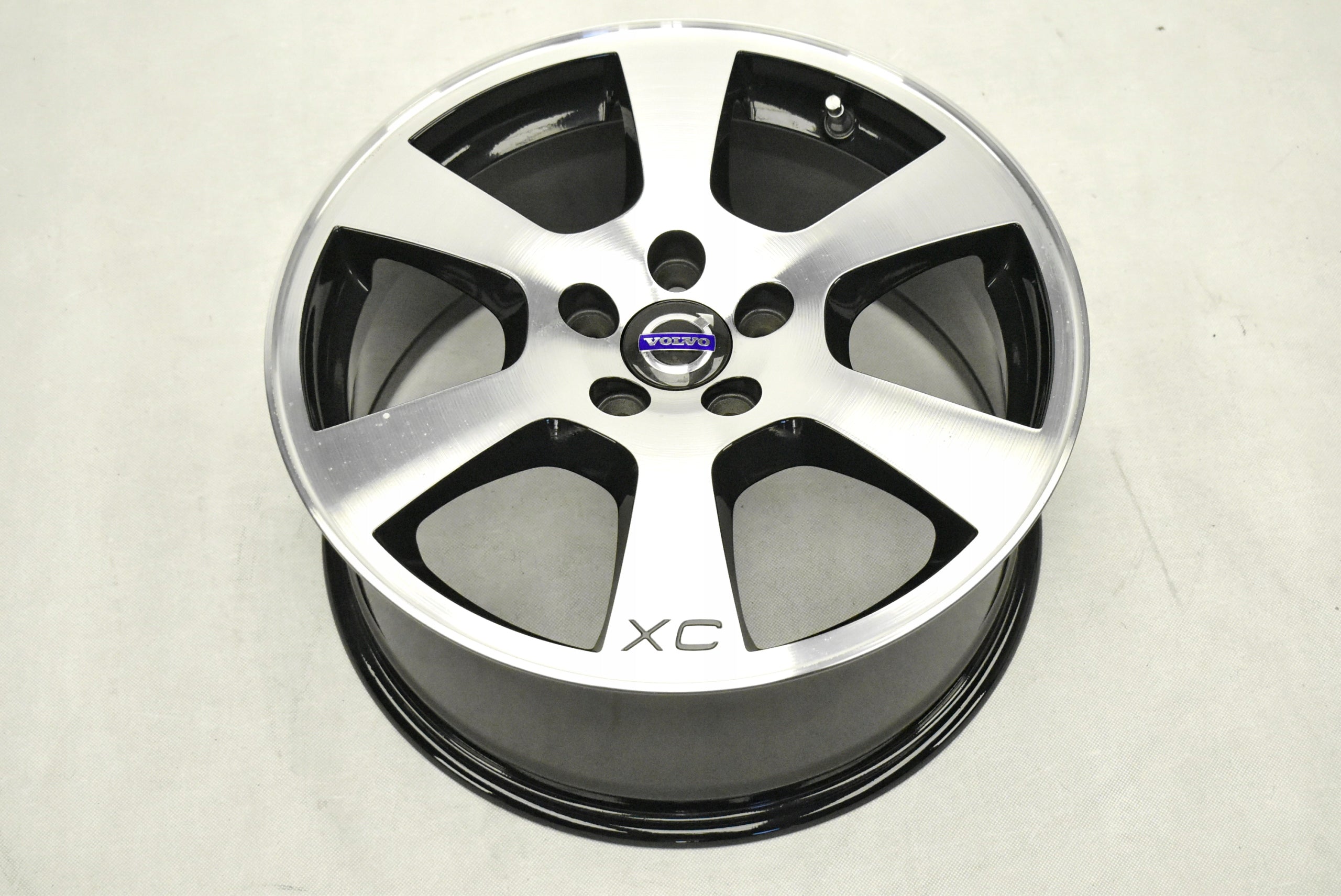 Alu Felge Volvo XC70 XC60 C70 Aluminum rim 17 Zoll 7.5J 5x108 55ET 30671480