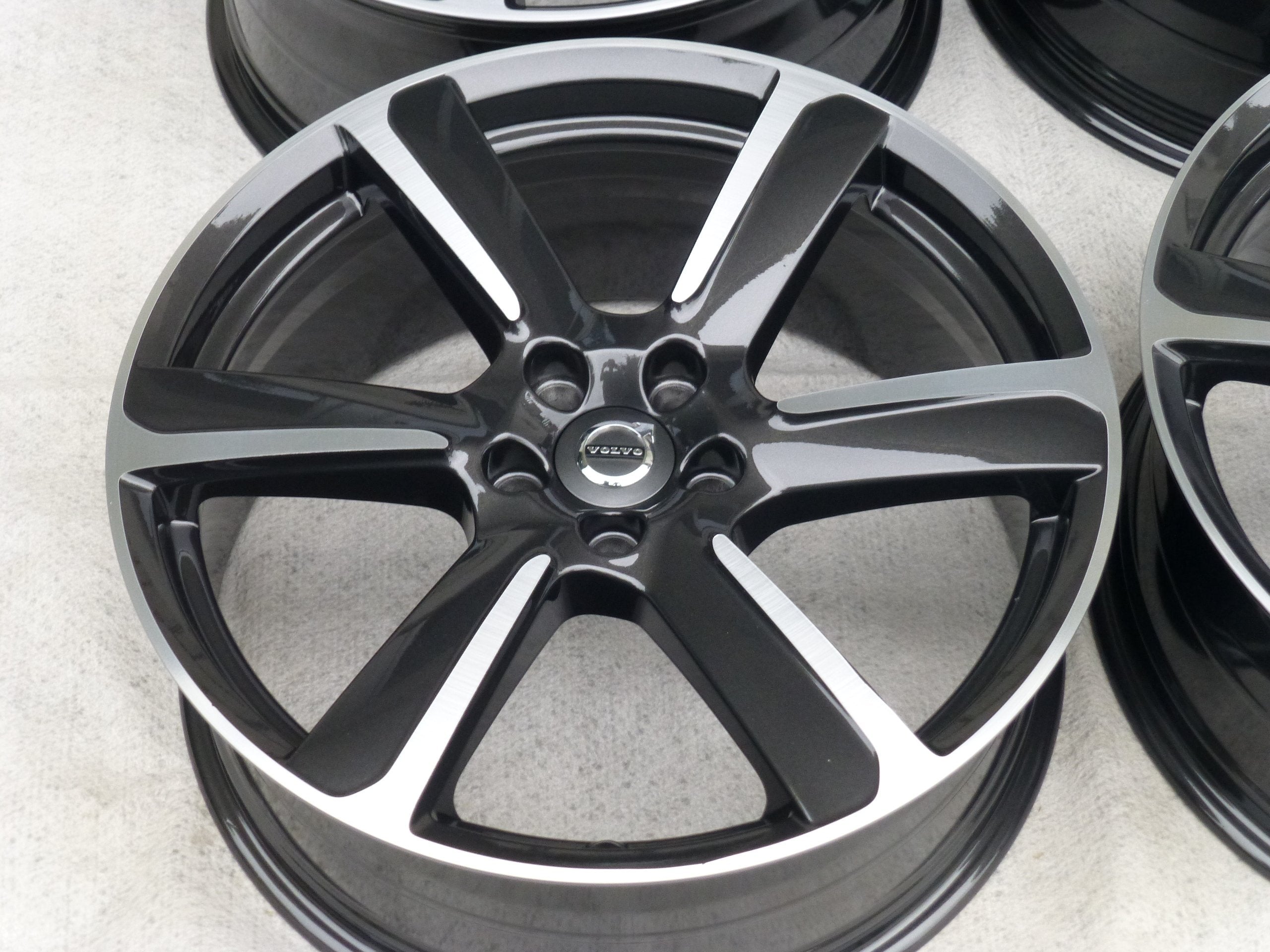 Alu Felge Volvo XC60 XC90 Aluminum rim 19 Zoll 8.0J 5x108