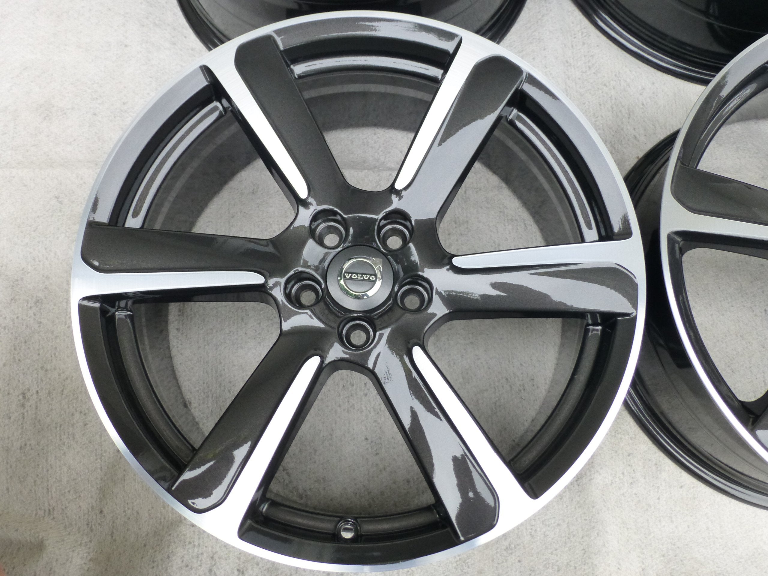 Alu Felge Volvo XC60 XC90 Aluminum rim 19 Zoll 8.0J 5x108