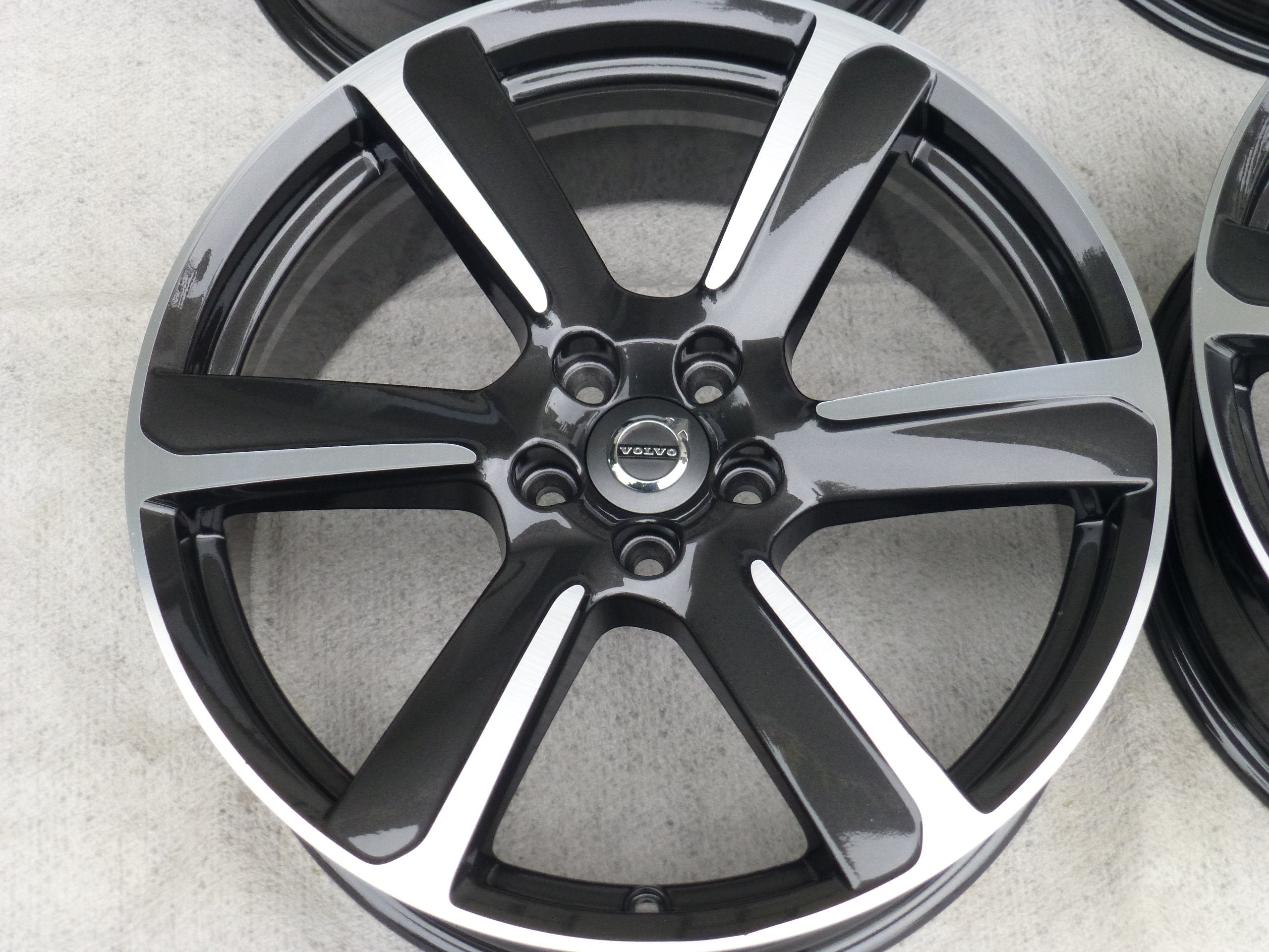 Alu Felge Volvo XC60 XC90 Aluminum rim 19 Zoll 8.0J 5x108