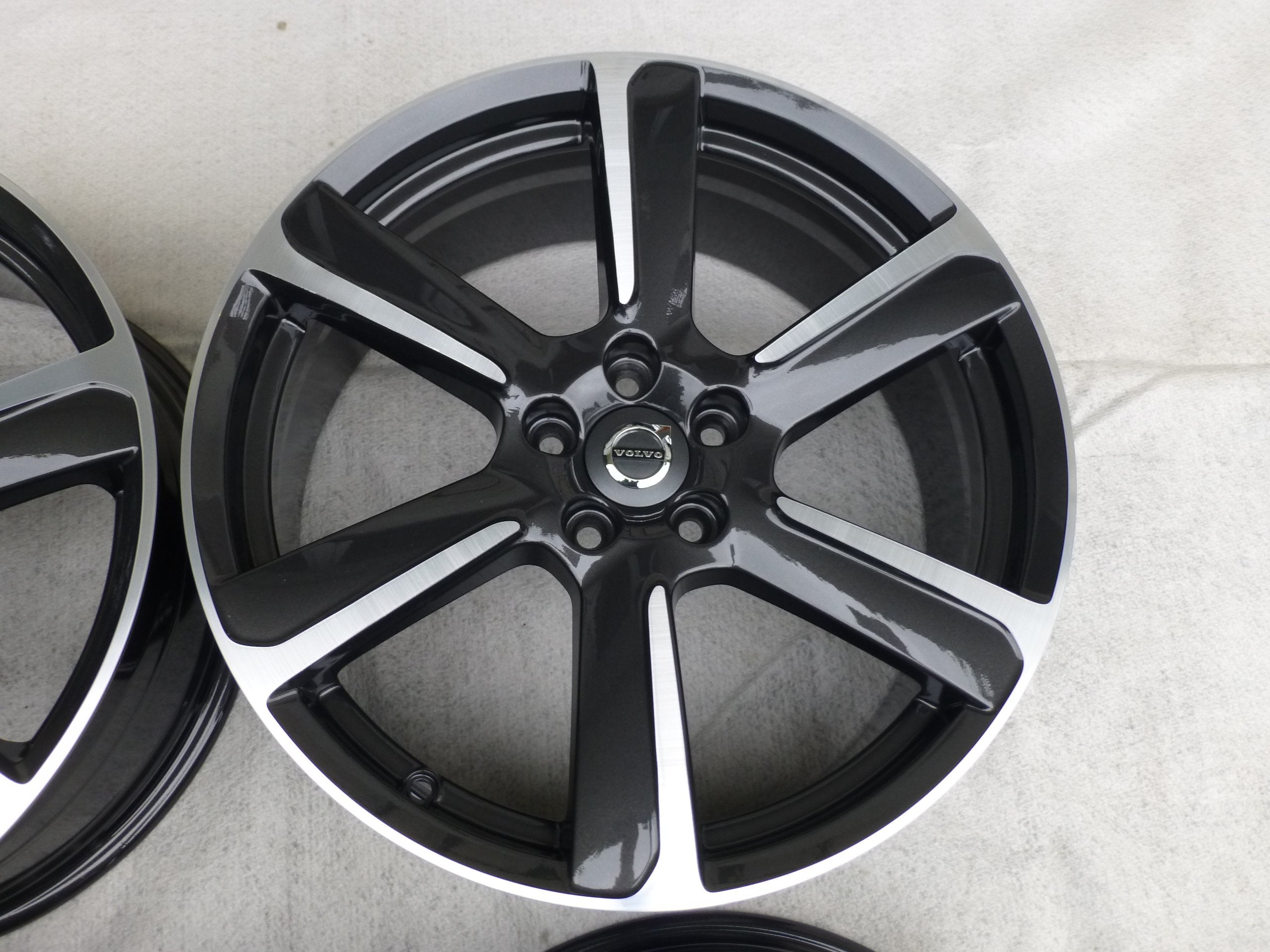 Alu Felge Volvo XC60 XC90 Aluminum rim 19 Zoll 8.0J 5x108