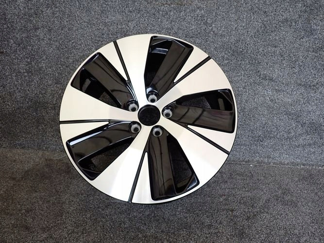 1x Alu Felge Volvo XC40 Aluminum rim 18 Zoll 7.5J 5x108 50,5ET 31680403