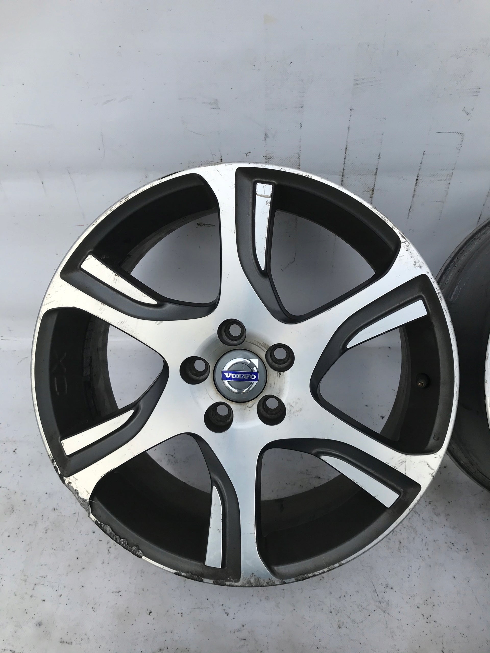 Alu Felge Volvo XC60 Aluminum rim 18 Zoll 7.5J 5x108 55ET 31280139