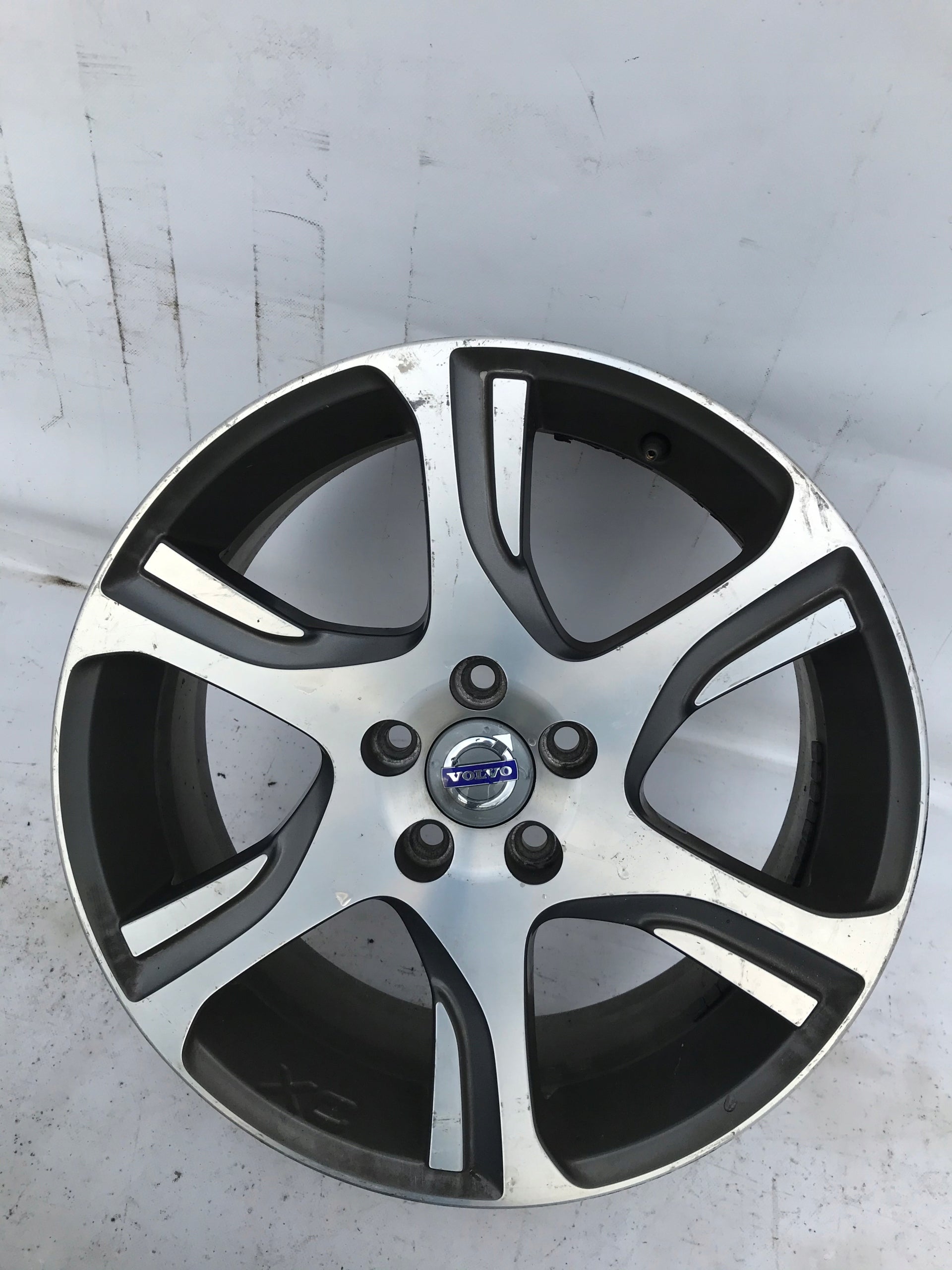 Alu Felge Volvo XC60 Aluminum rim 18 Zoll 7.5J 5x108 55ET 31280139