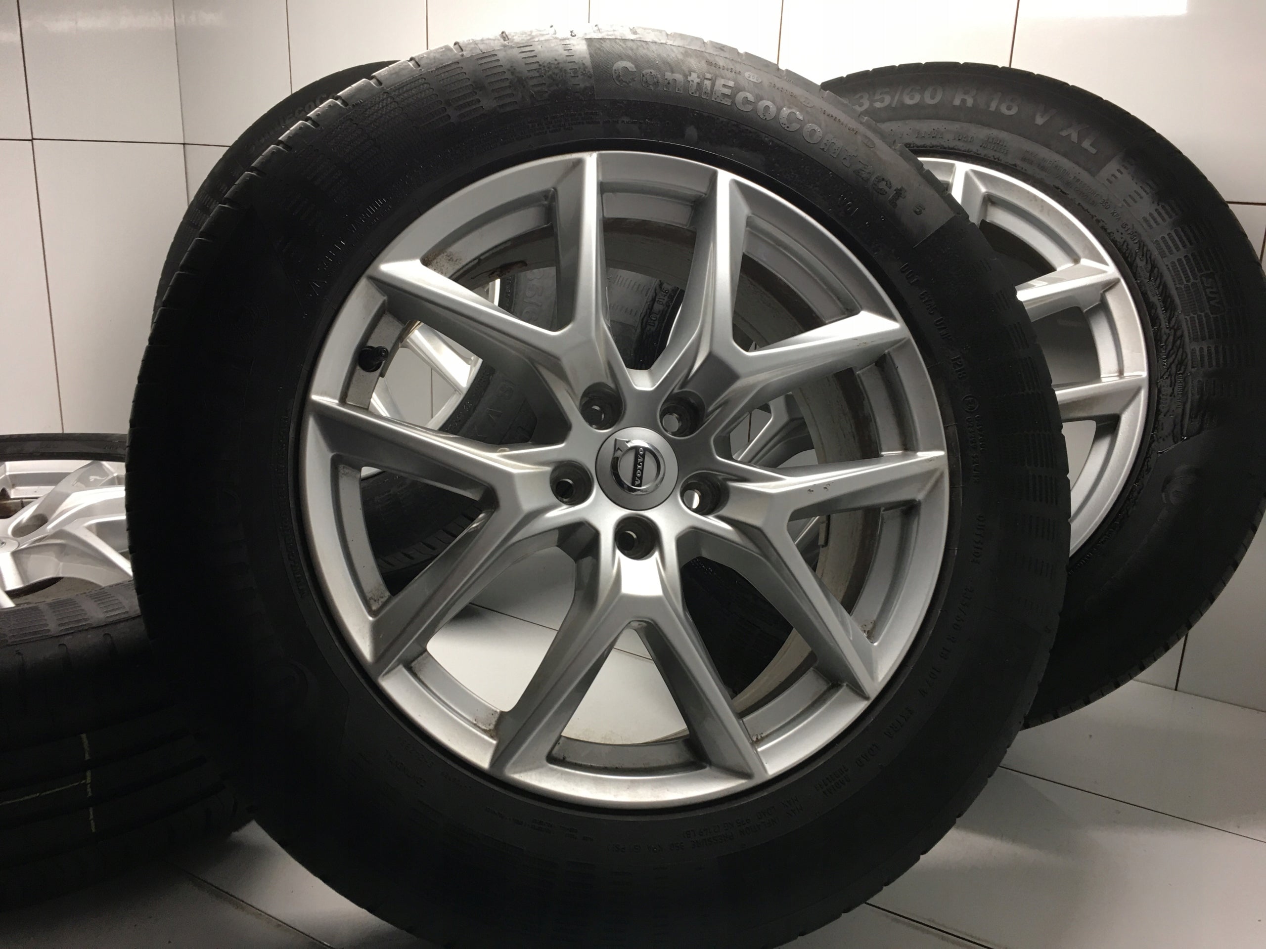 Alu Felge Volvo XC60 XC40 XC90 Aluminum rim 18 Zoll 7.5J 5x108 31680354