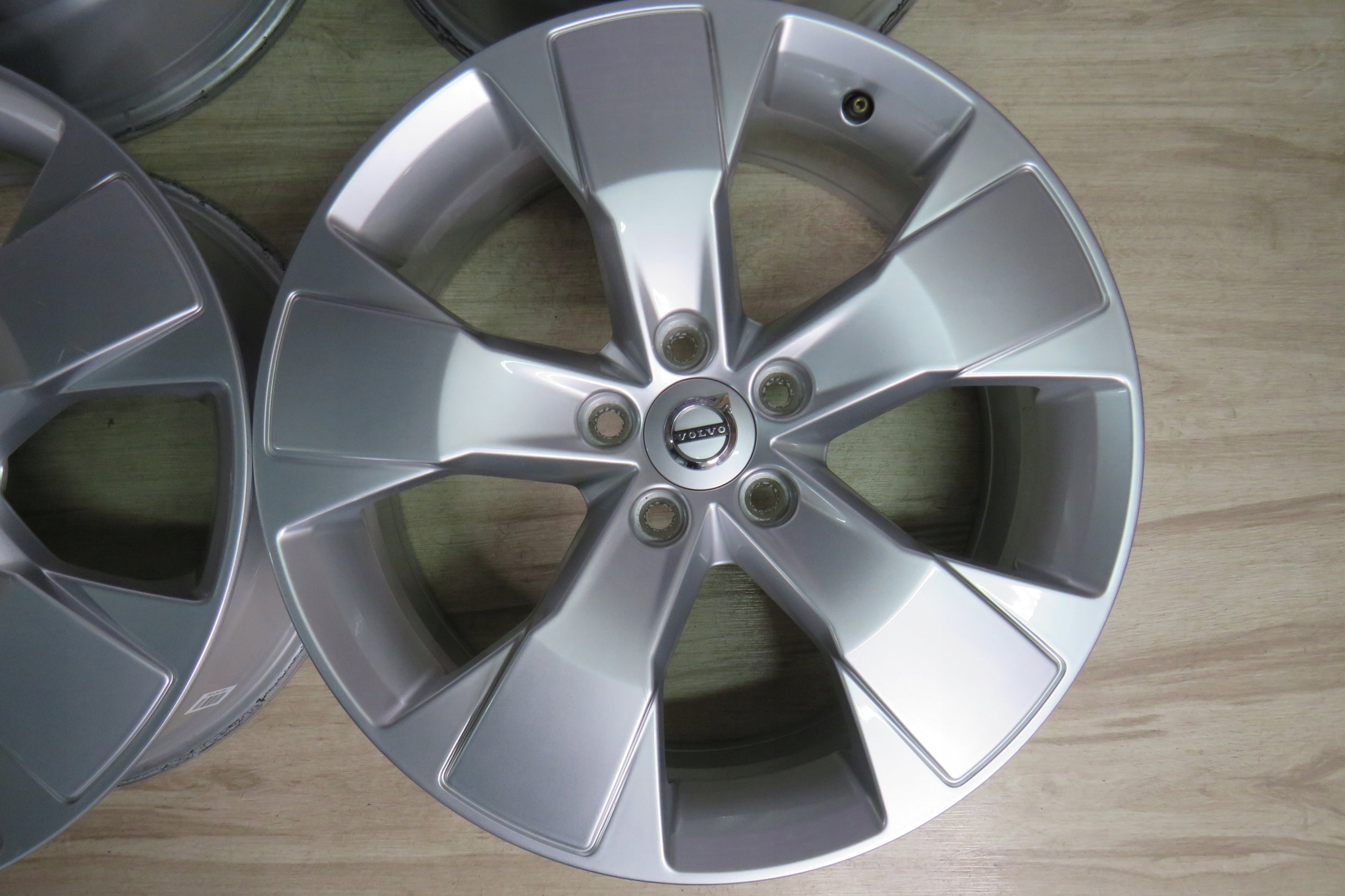 Alu Felge Volvo C30 S90 S80 C70 Aluminum rim 18 Zoll 7.5J 5x108 50,5ET