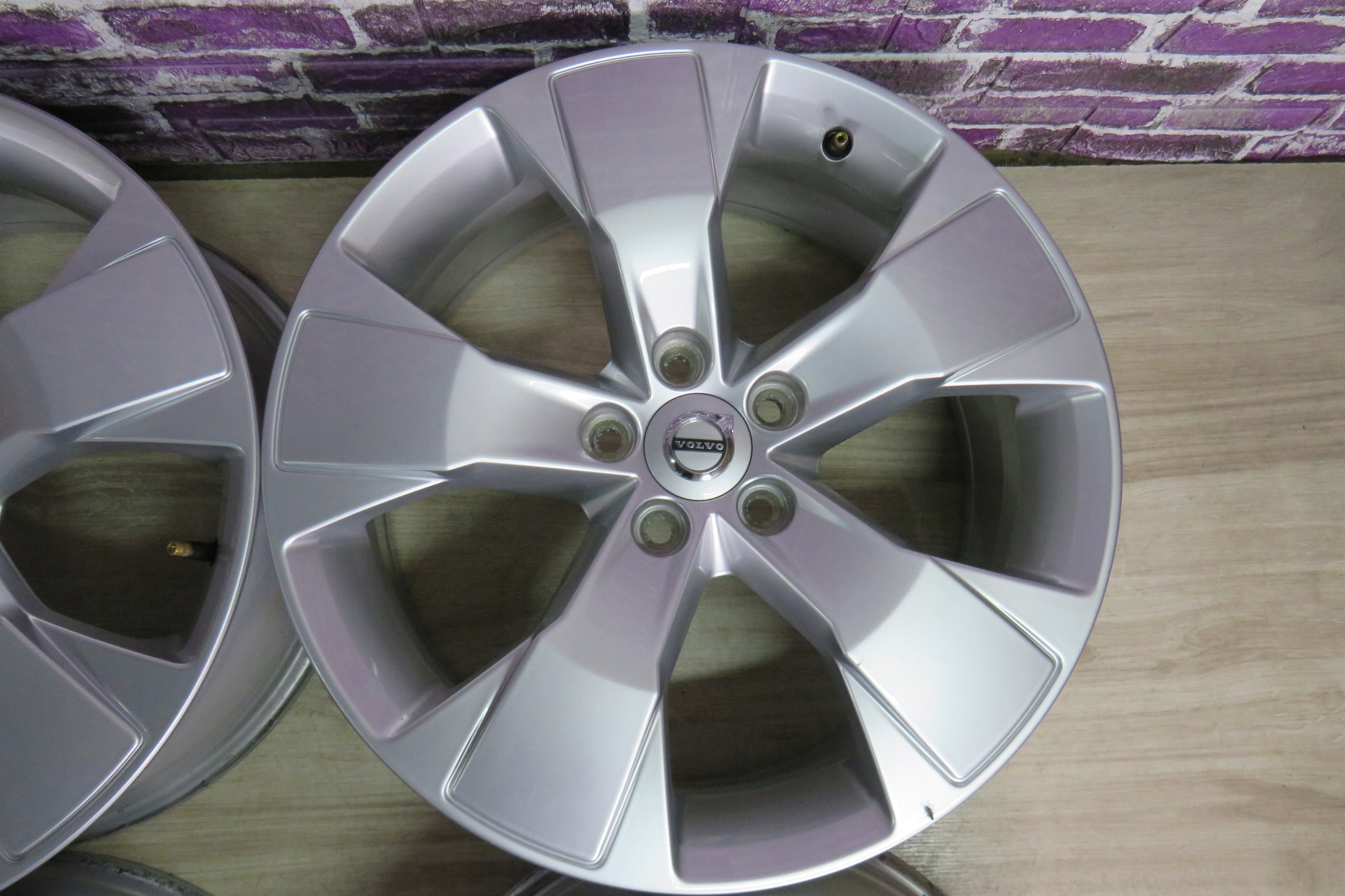 Alu Felge Volvo C30 S90 S80 C70 Aluminum rim 18 Zoll 7.5J 5x108 50,5ET