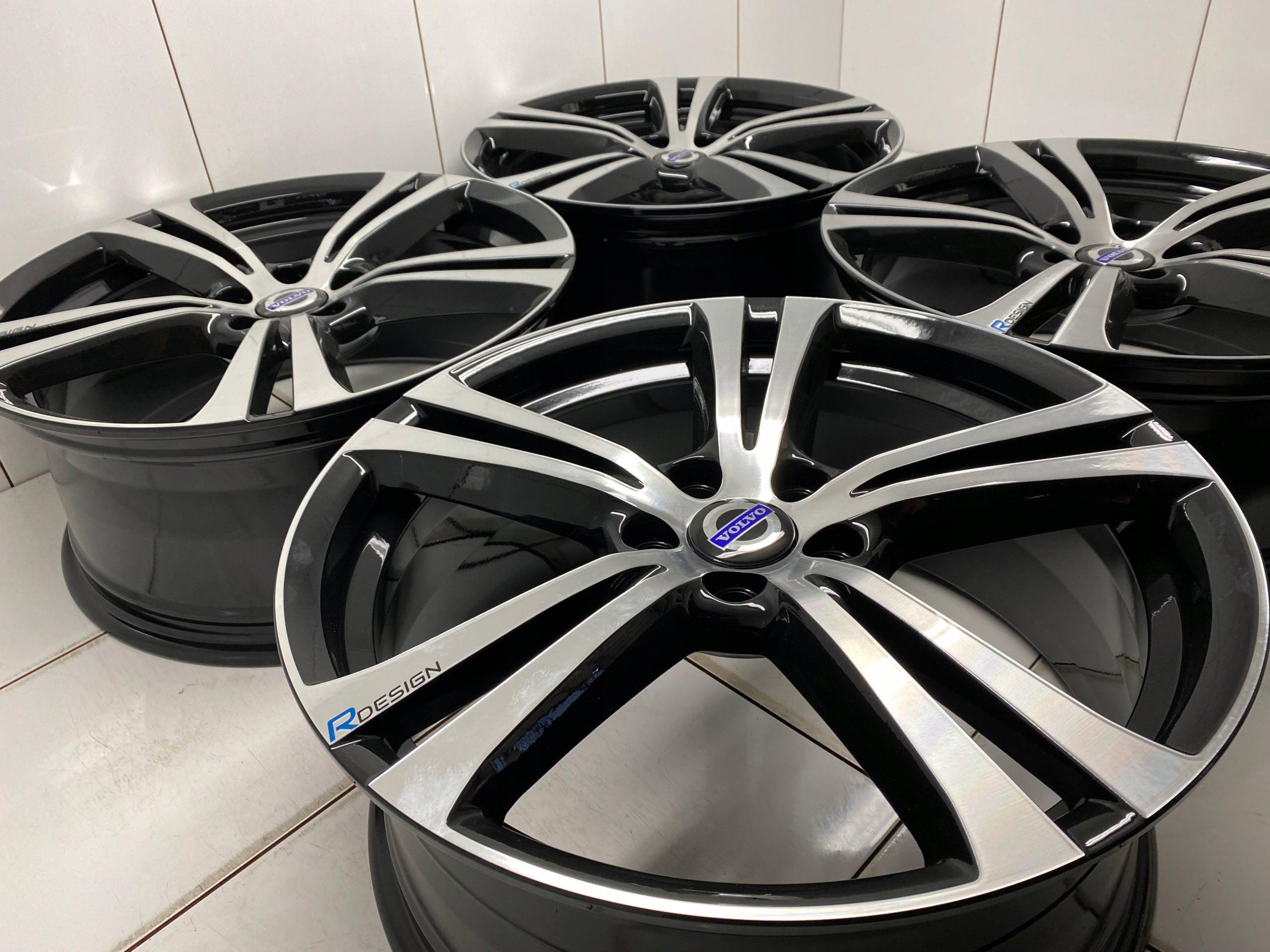 Alu Felge Volvo XC70 Aluminum rim 19 Zoll 8.0J 5x108 42,5ET