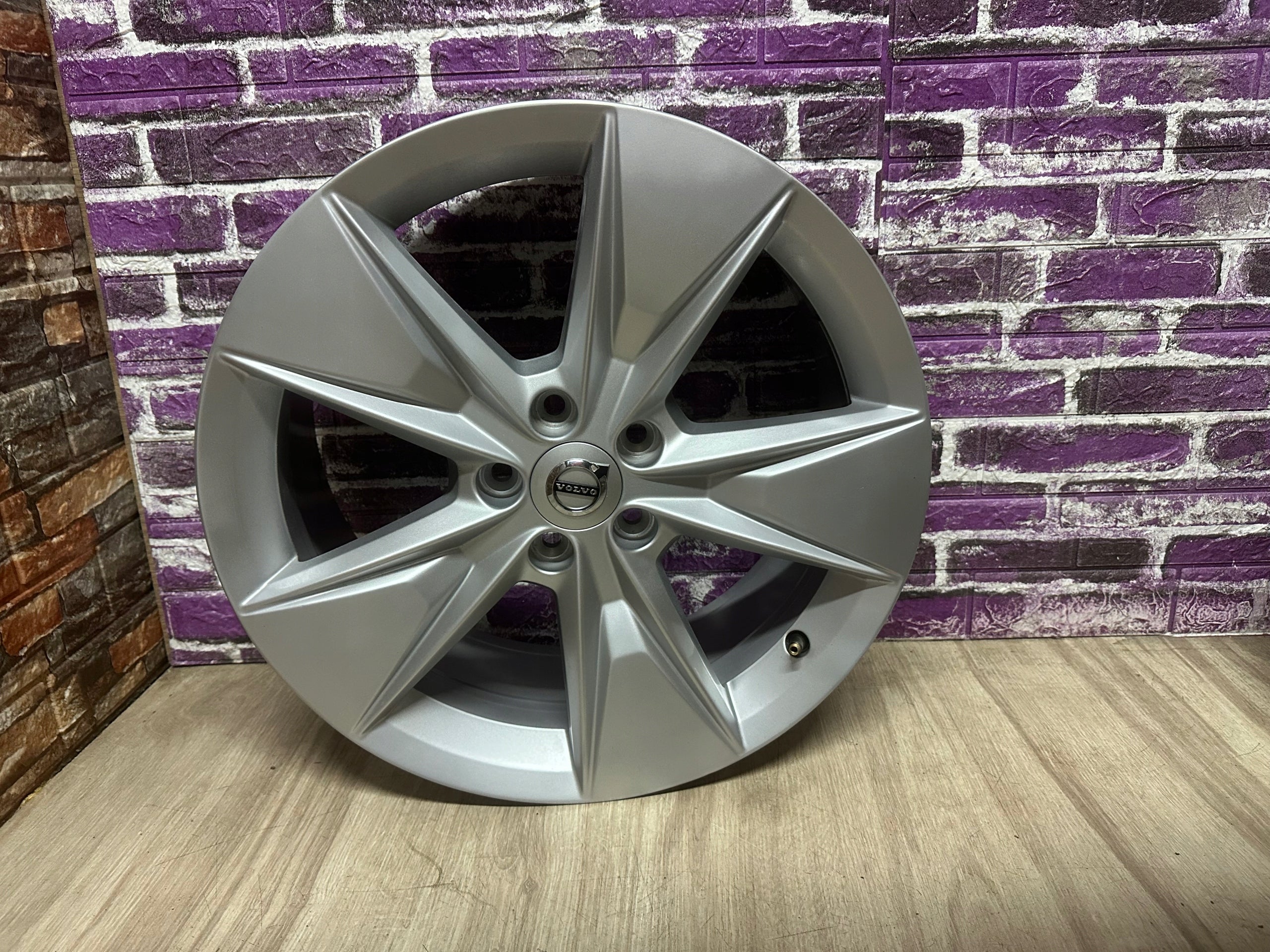 Alu Felge Volvo XC70 XC40 XC60 C70 XC90 18 Zoll 7.5J 5x108 50,5ET