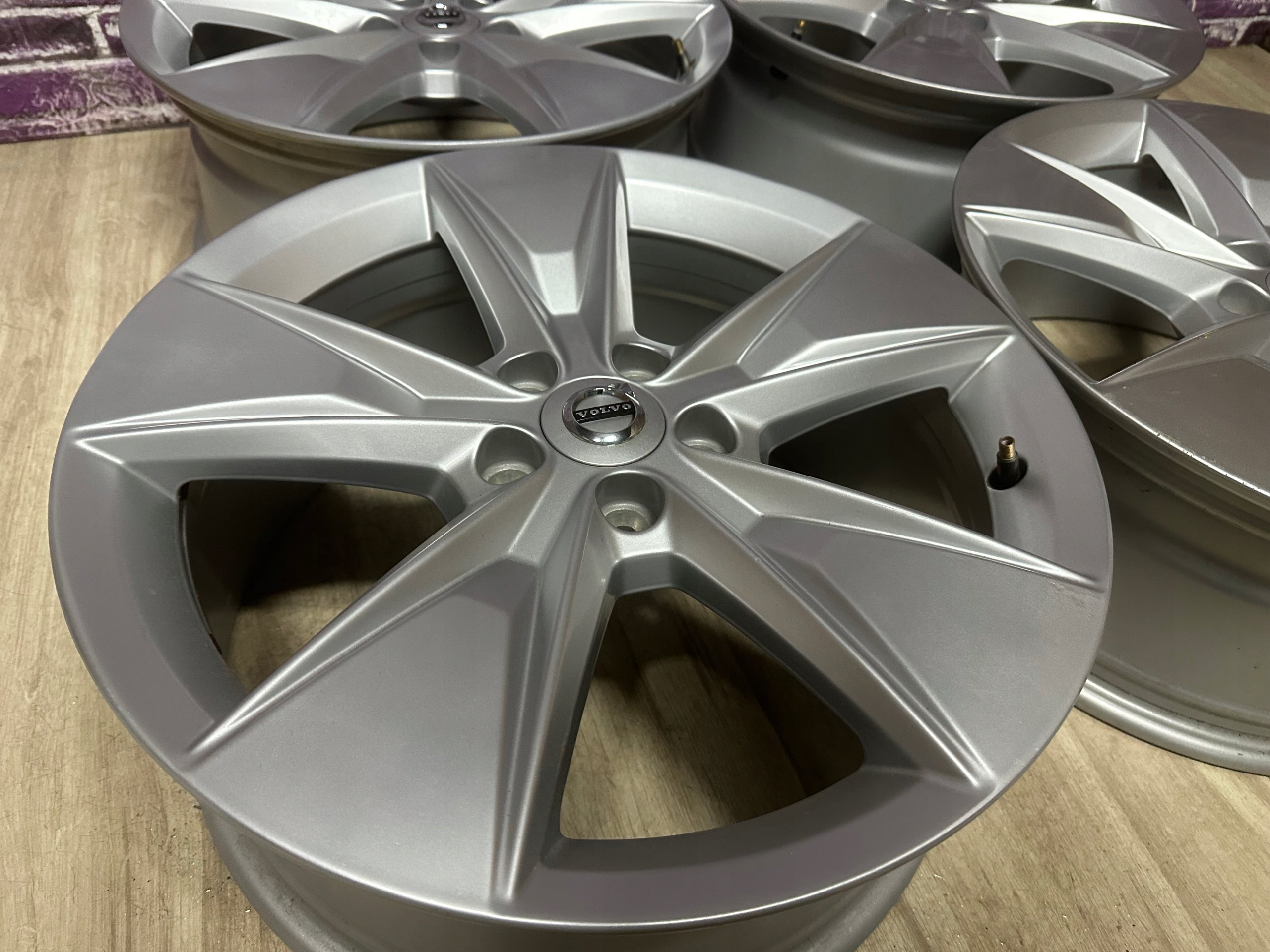 Alu Felge Volvo XC70 XC40 XC60 C70 XC90 18 Zoll 7.5J 5x108 50,5ET