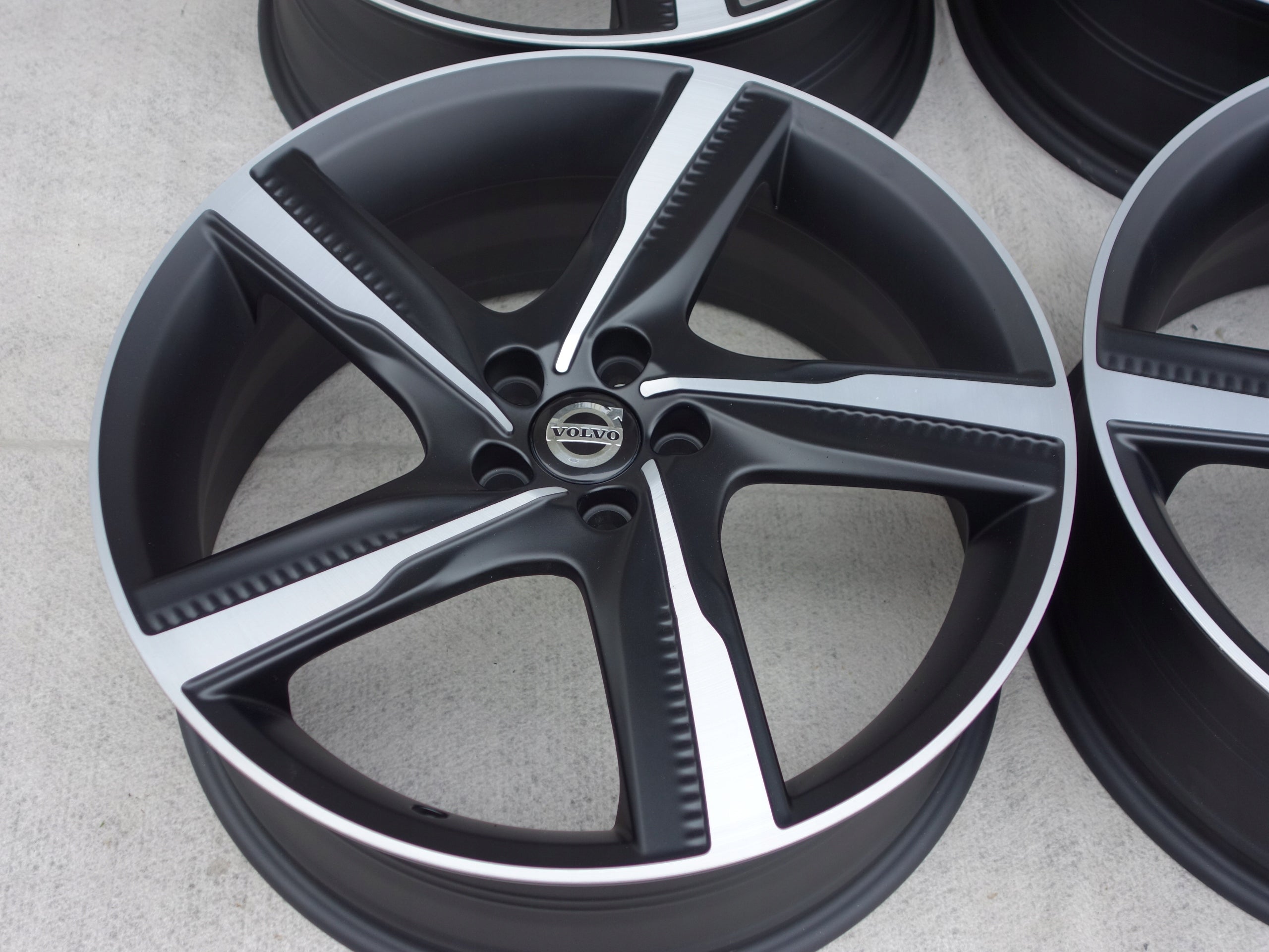  Alu rim Volvo V60 V50 XC60 S60 Aluminum rim 20 inch 8.0J 5x108 55ET  product image