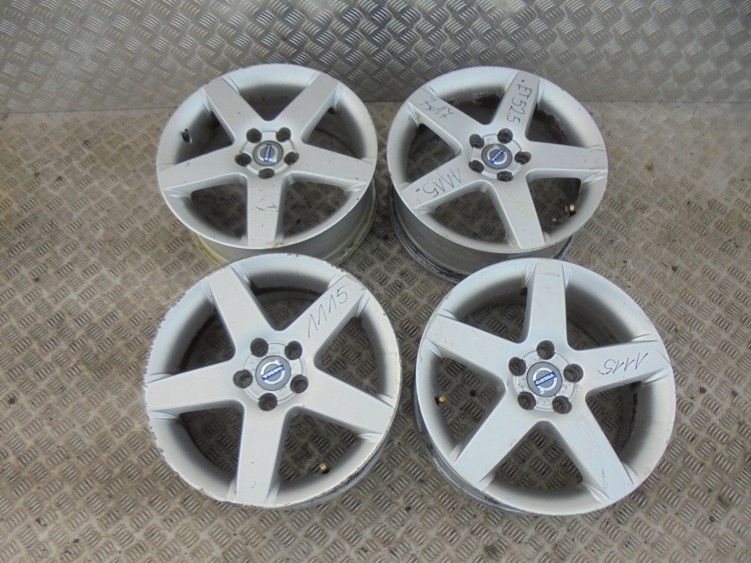  Alu rim Volvo 122S Aluminum rim 17 inch 7.0J 5x108 52,5ET  product image