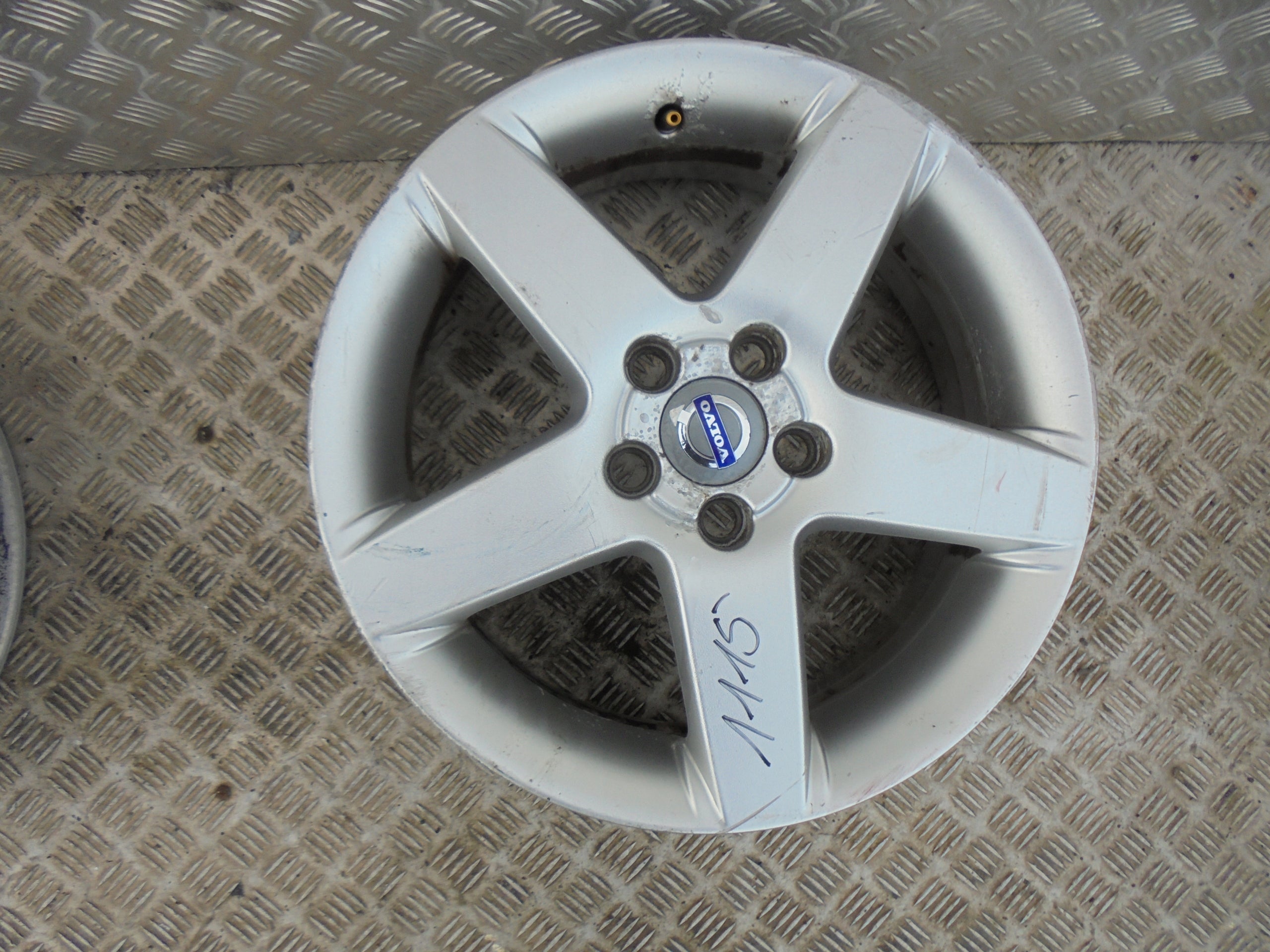 Alu Felge Volvo 122S Aluminum rim 17 Zoll 7.0J 5x108 52,5ET