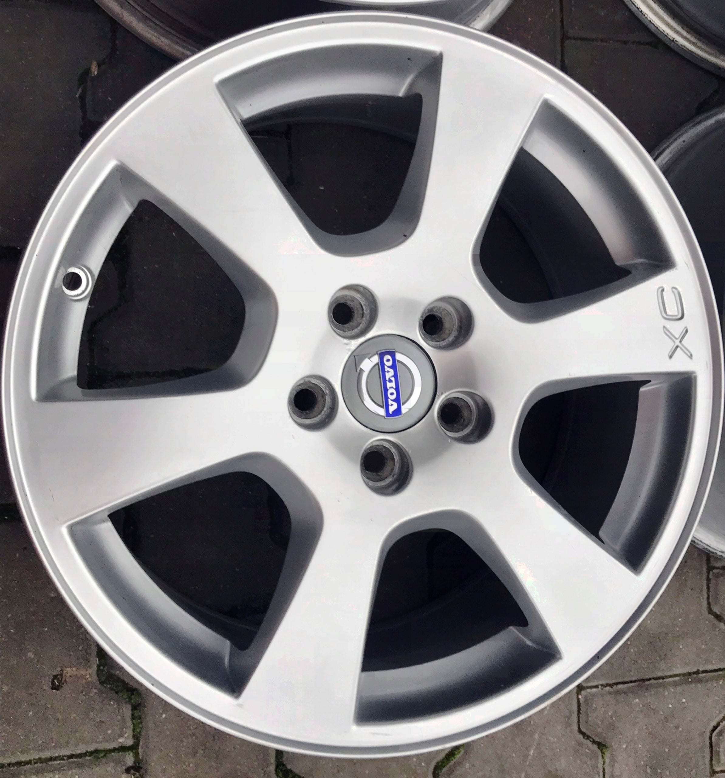 Alu Felge Volvo XC70 XC60 C70 Aluminum rim 17 Zoll 7.5J 5x108 55ET 30671480