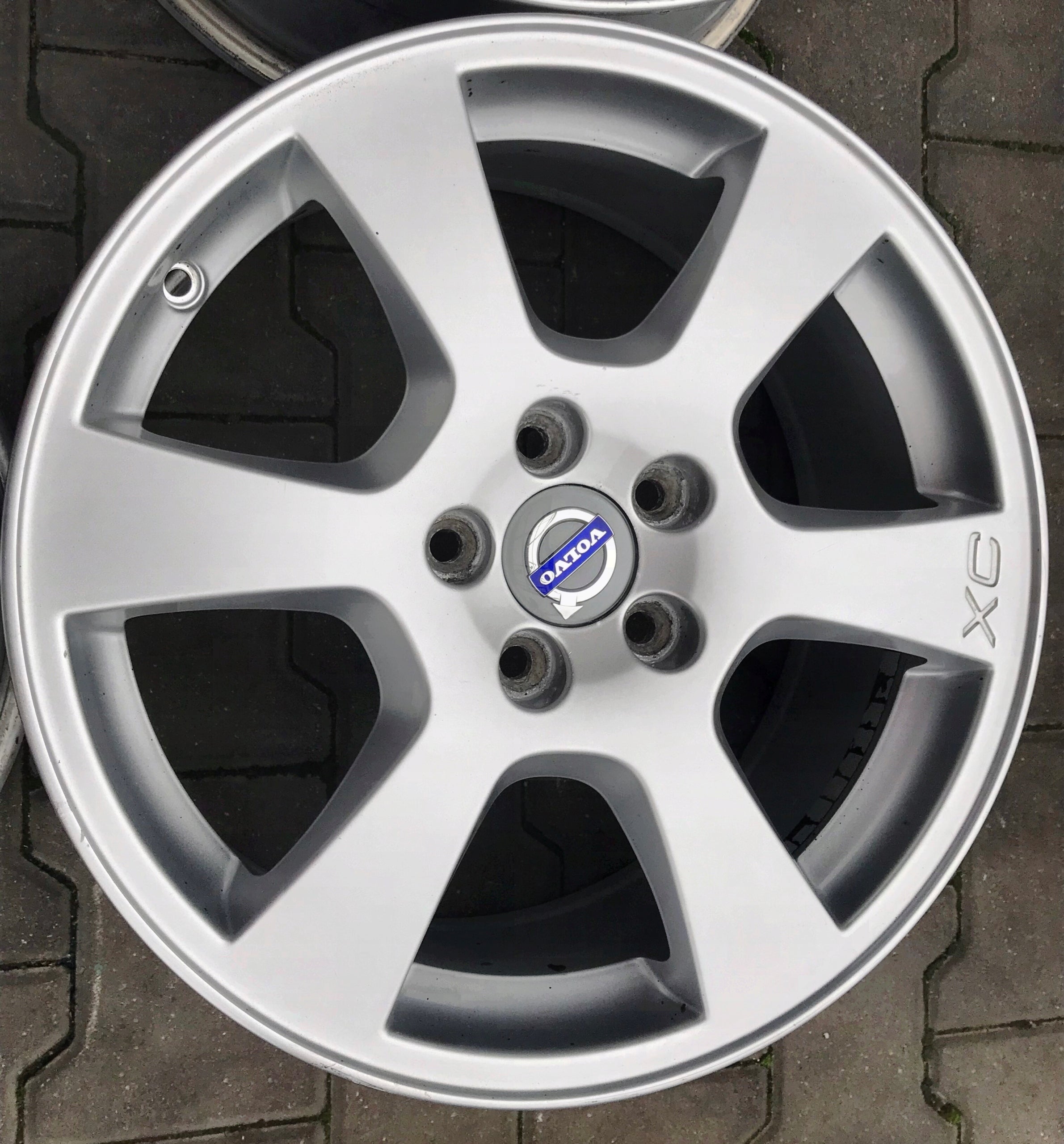 Alu Felge Volvo XC70 XC60 C70 Aluminum rim 17 Zoll 7.5J 5x108 55ET 30671480