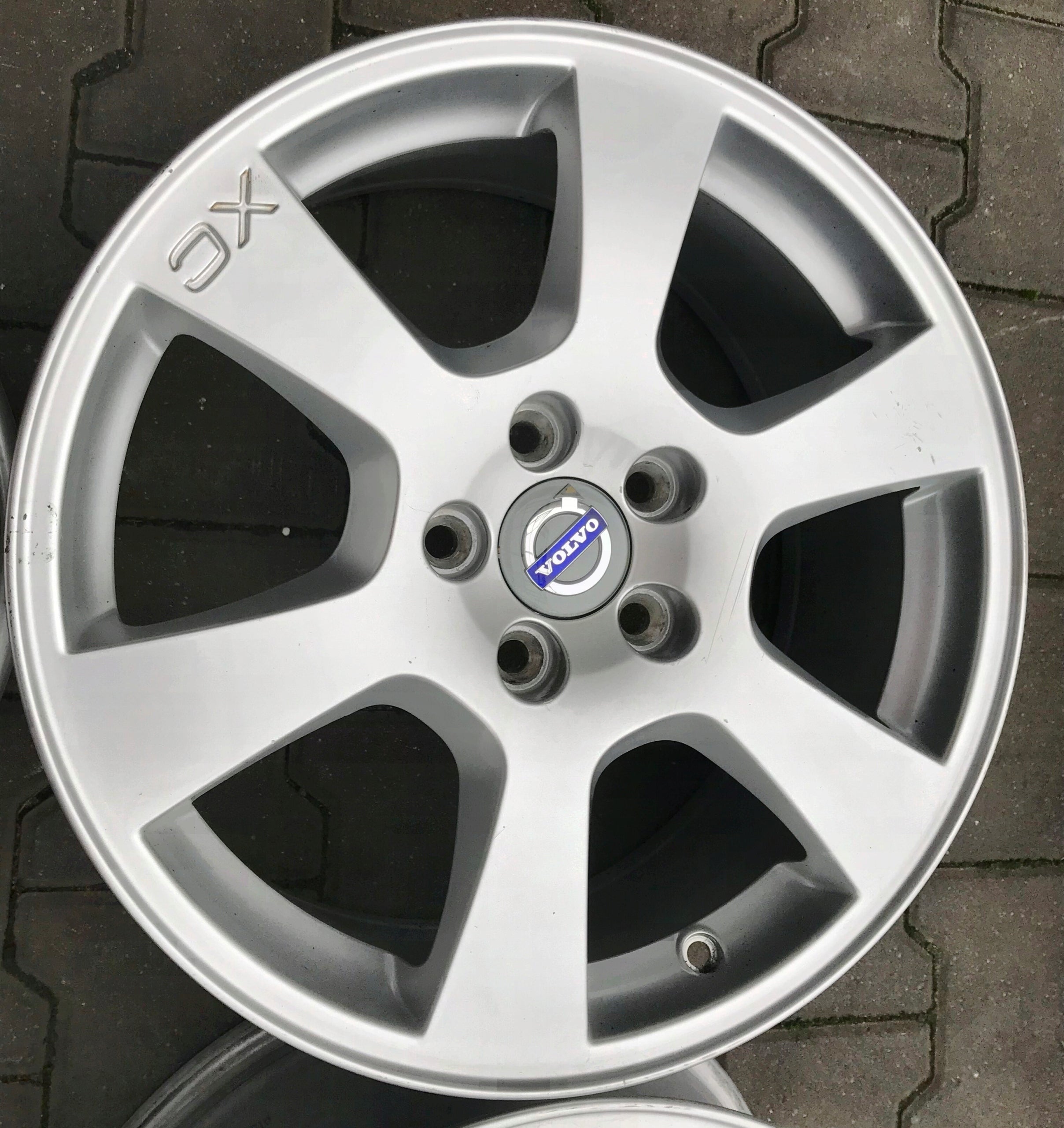 Alu Felge Volvo XC70 XC60 C70 Aluminum rim 17 Zoll 7.5J 5x108 55ET 30671480