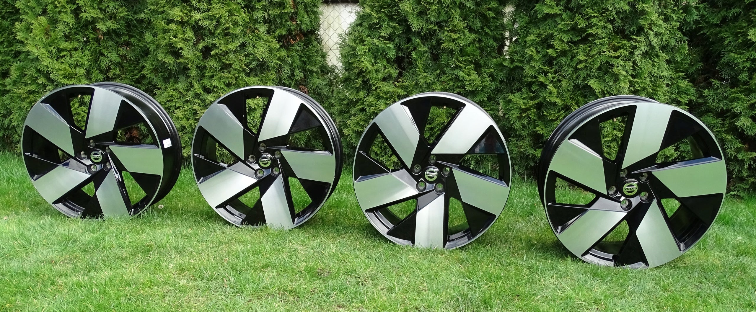 Alu Felge Volvo XC60 XC40 Aluminum rim 20 Zoll 8.5J 5x108 50,5ET 32143629