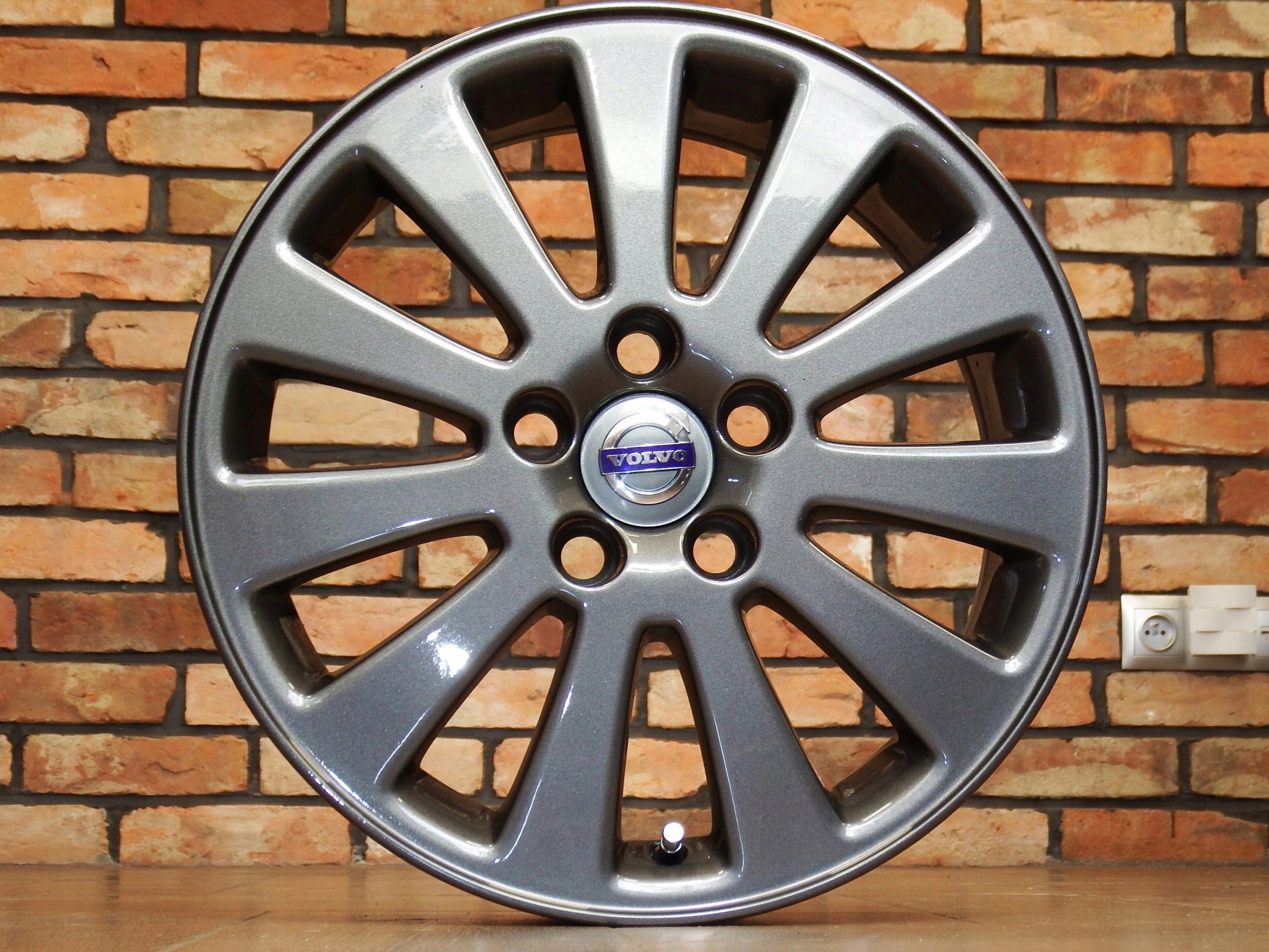 Alu Felge Volvo C30 S40 V50 Aluminum rim 16 Zoll 6.5J 5x108 52ET 30647088