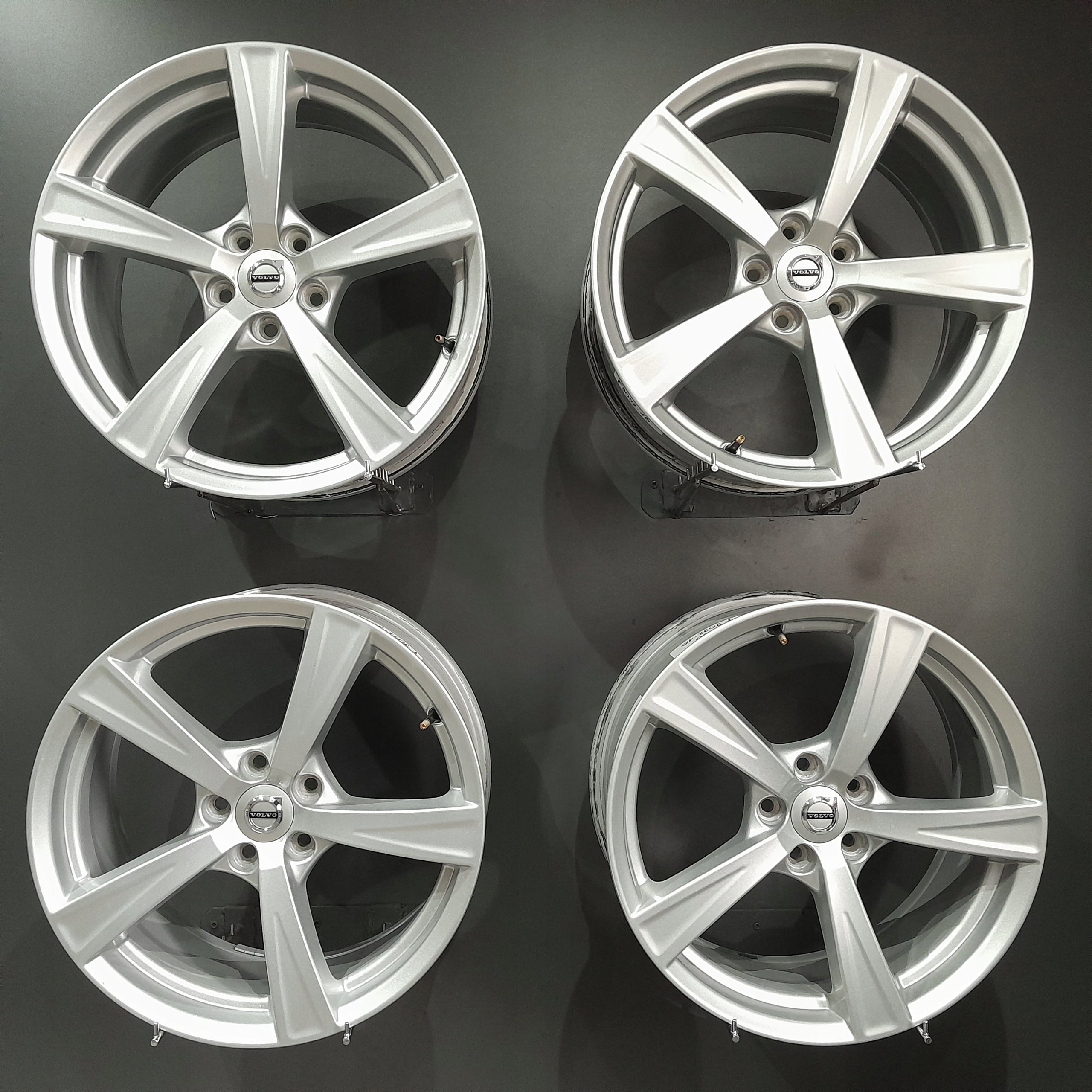  Alu Felge Volvo XC60 XC40 142 XC90 18 Zoll 8.0J 5x108 42,5ET 31423515 product image