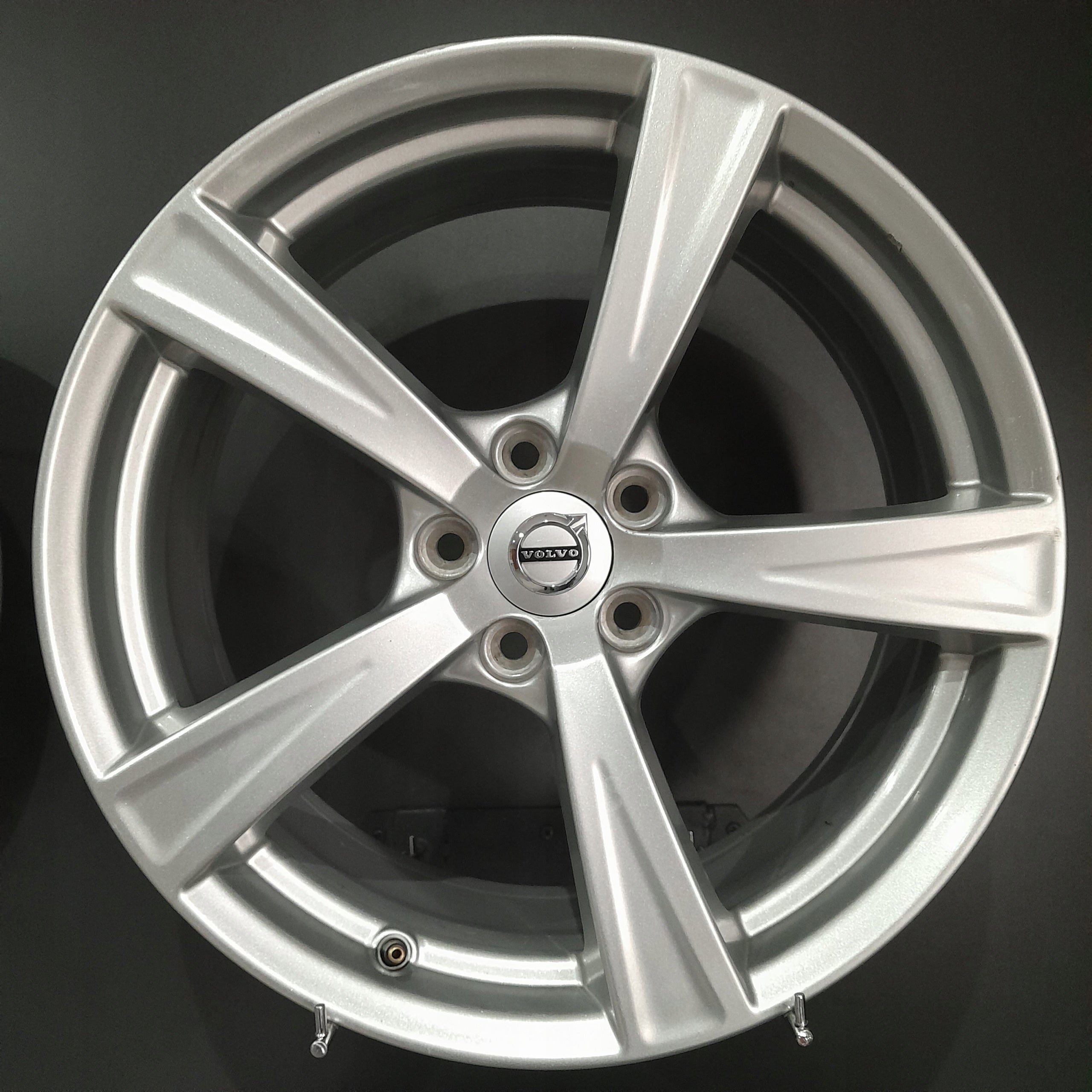 Alu Felge Volvo XC60 XC40 142 XC90 18 Zoll 8.0J 5x108 42,5ET 31423515