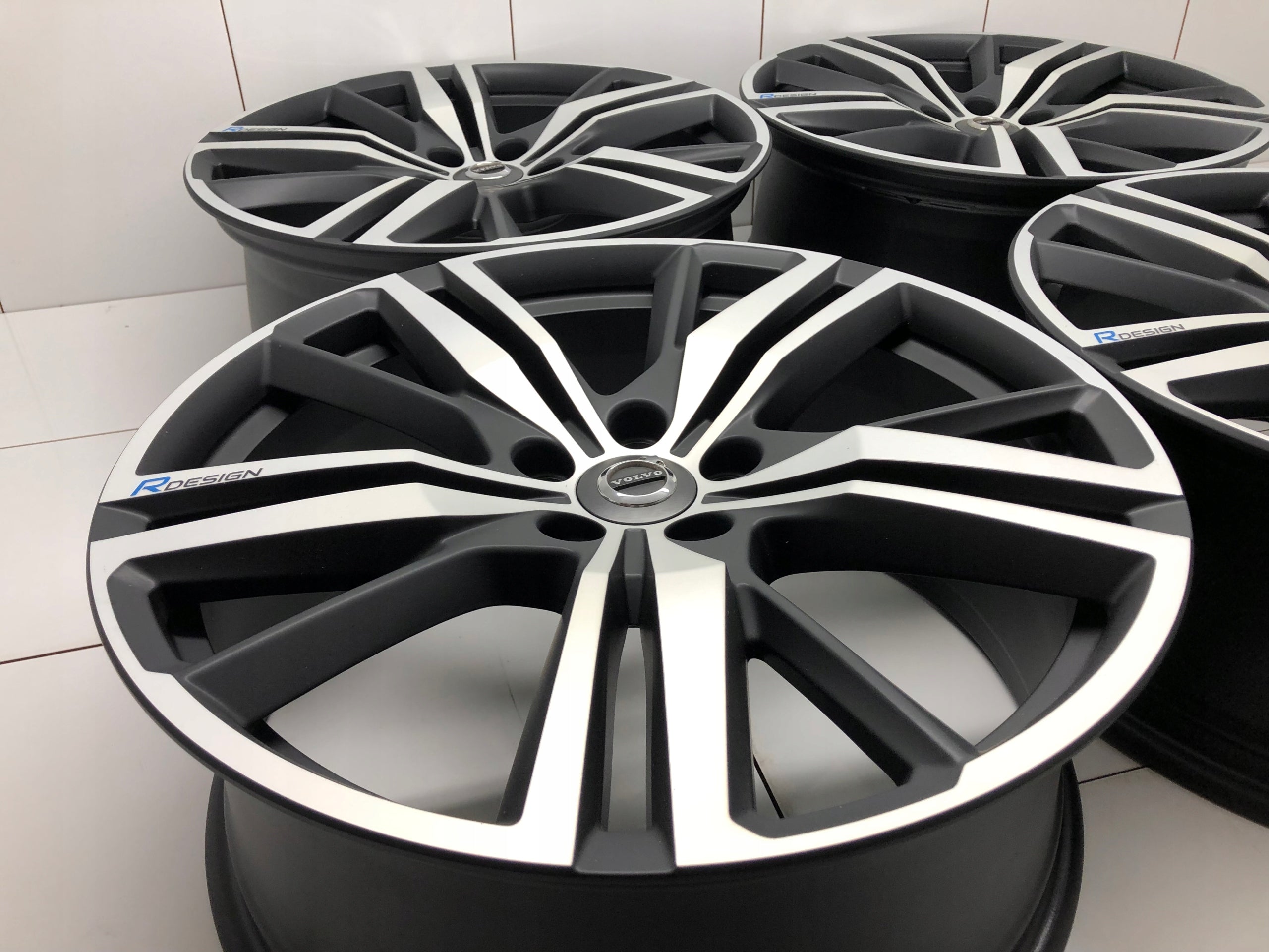 Alu Felge Volvo V60 Aluminum rim 20 Zoll 8.0J 5x108 45ET 32143051