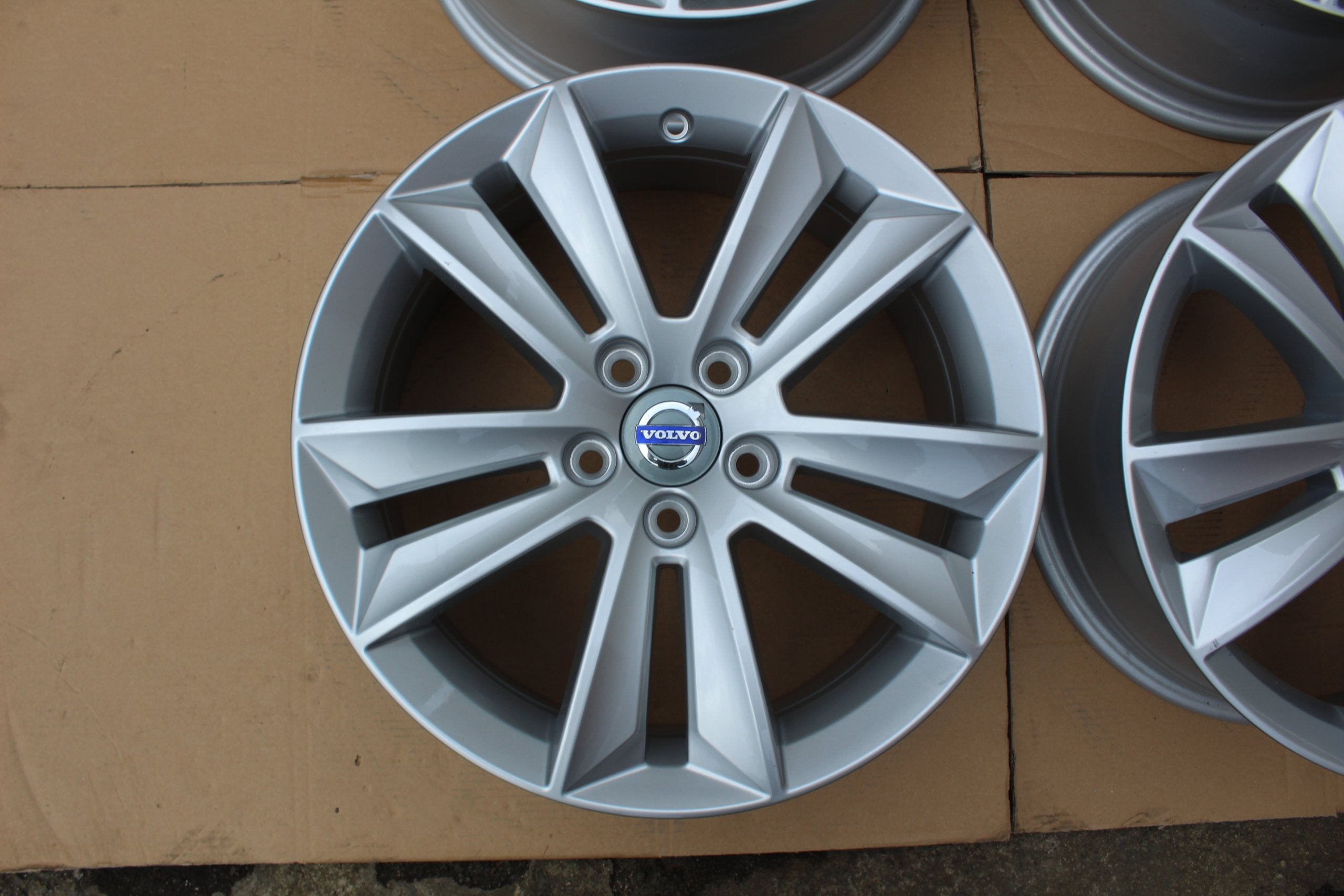 Alu Felge Volvo C30 V50 S60 S80 S40 V70 17 Zoll 7.0J 5x108 35325345