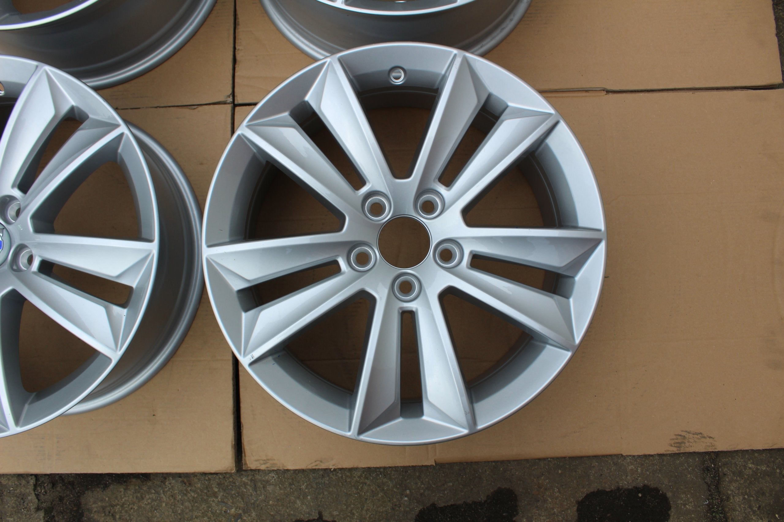 Alu Felge Volvo C30 V50 S60 S80 S40 V70 17 Zoll 7.0J 5x108 35325345